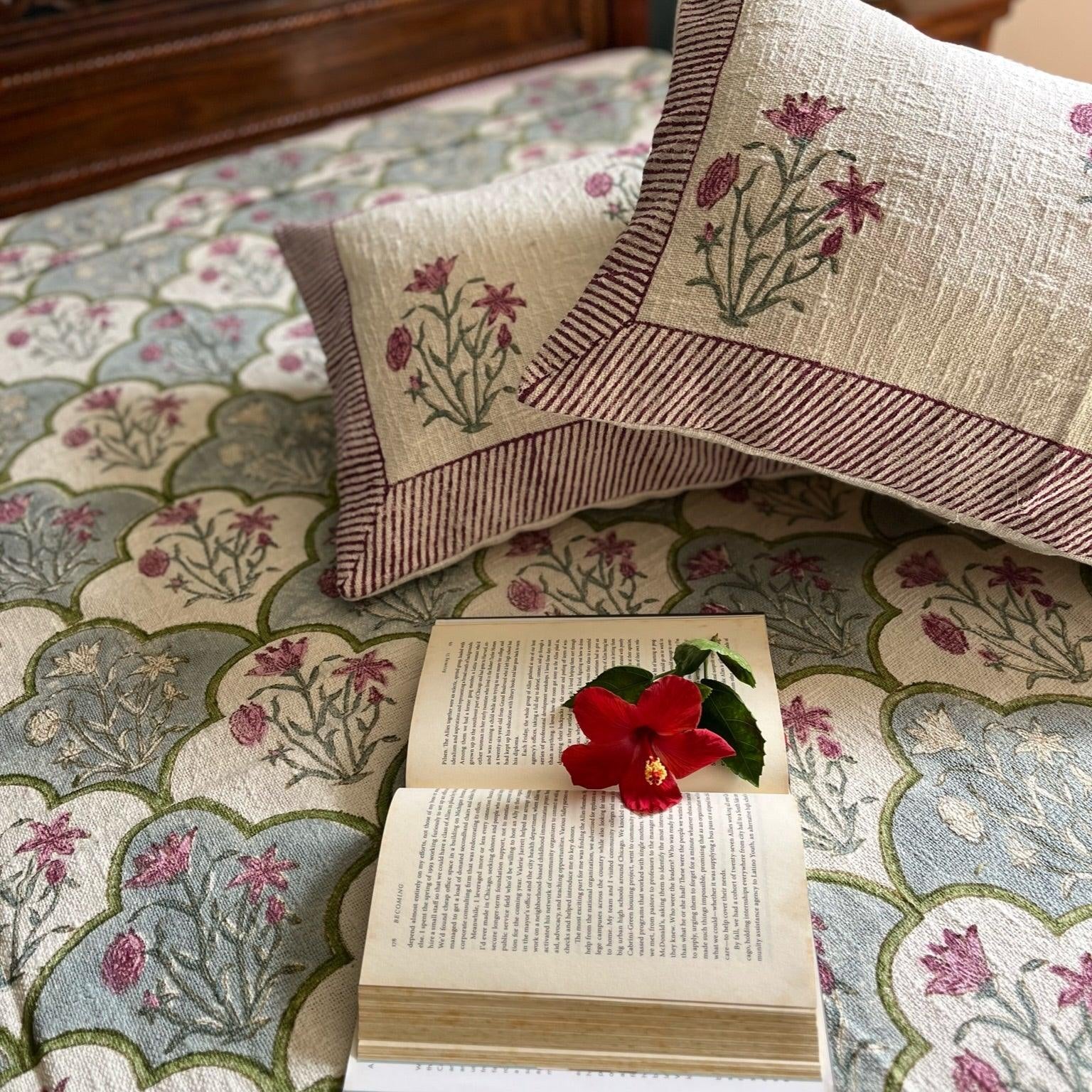 red green handloom bedcover
