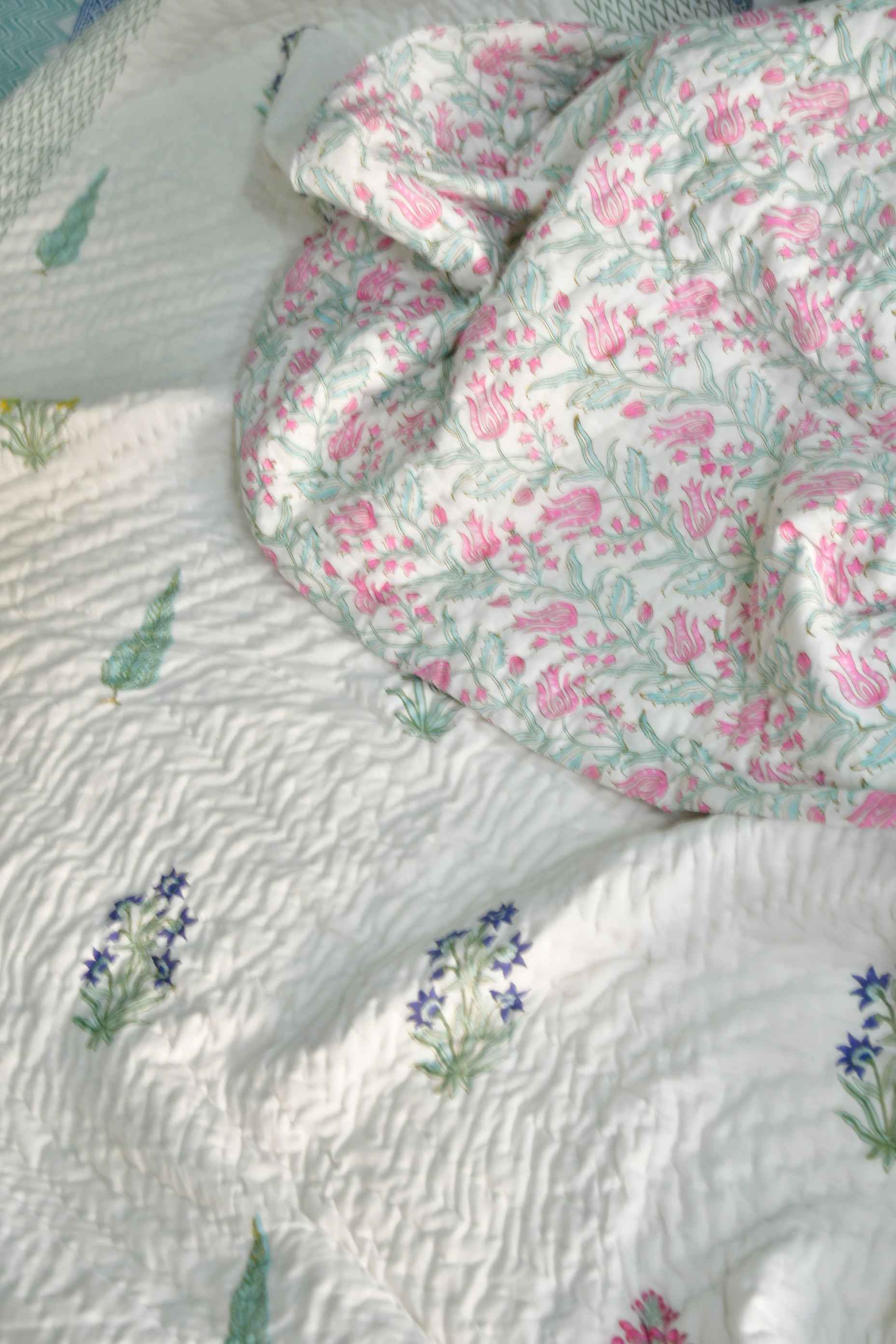 Classic Paanch Buta Quilt / Rajai : Premium Comfort