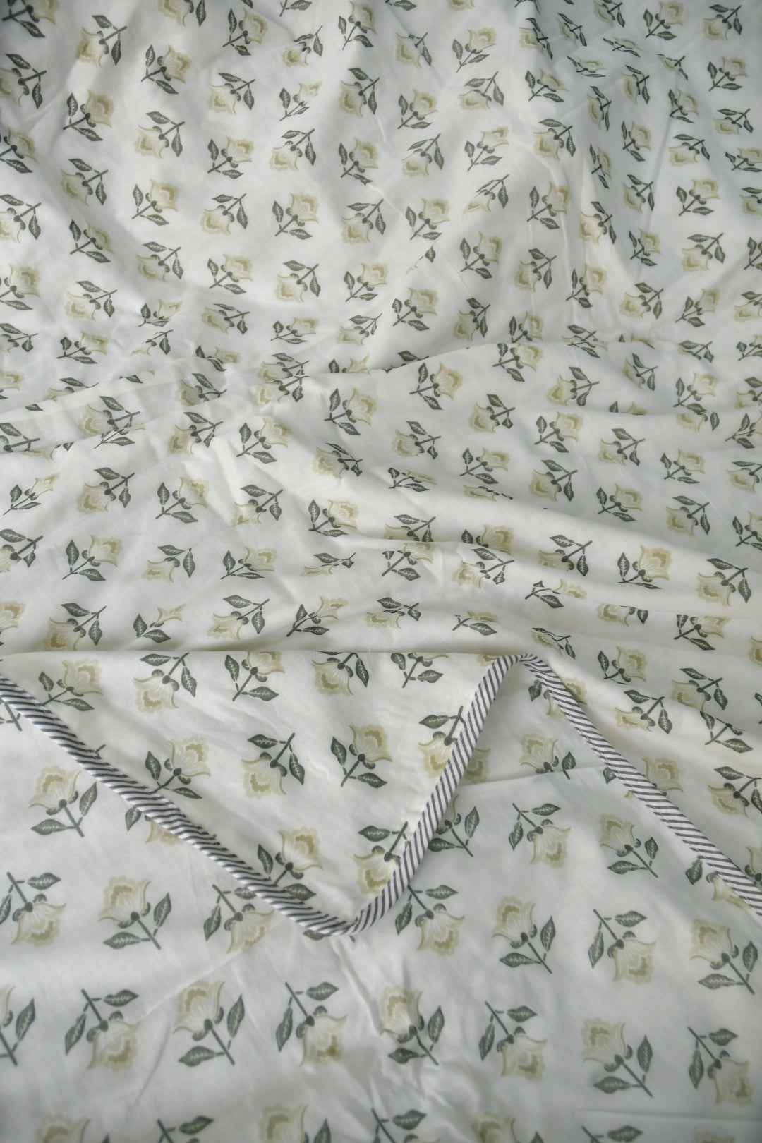 Pastel Yellow Buta on White Mul Mul Dohar