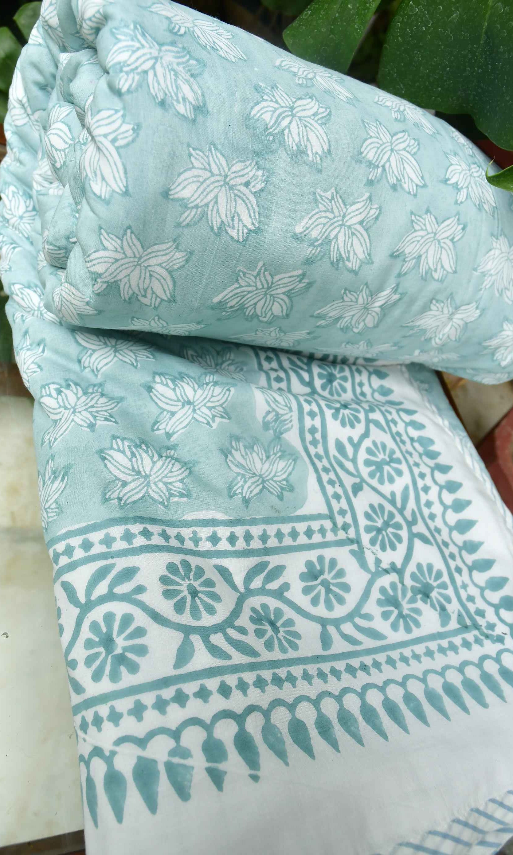 Sea Green Water Lily Dohar : Premium Comfort