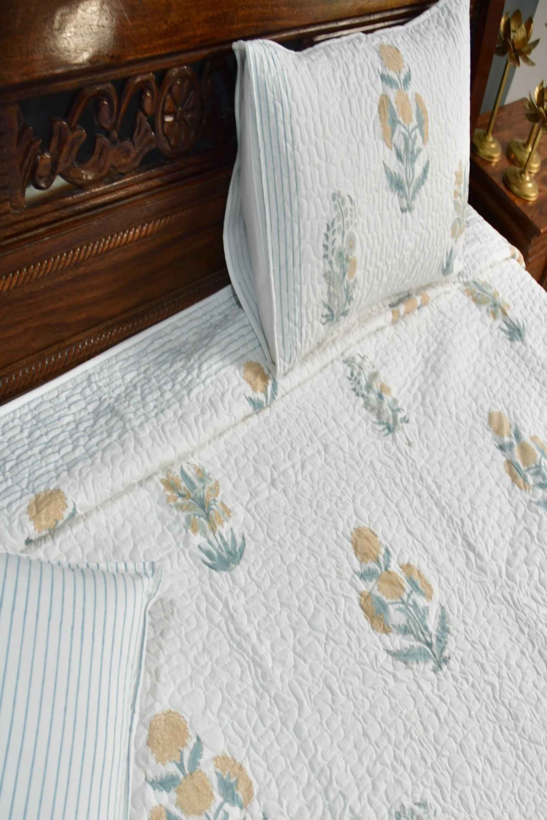 Yellow Poppy Quilted Bedcover : Simple & Modern