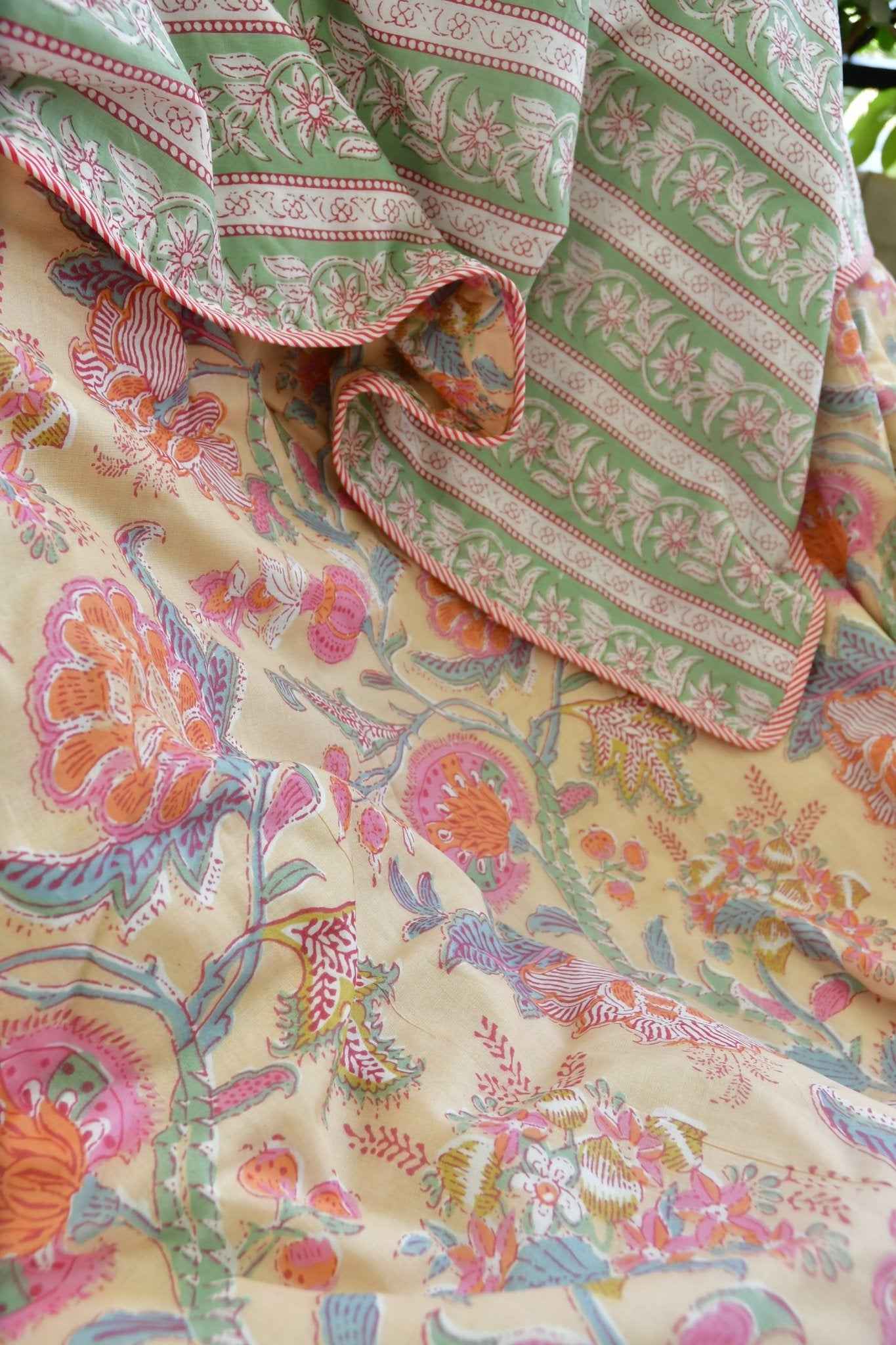 Beige floral Mul Mul Reversible Cotton Dohar