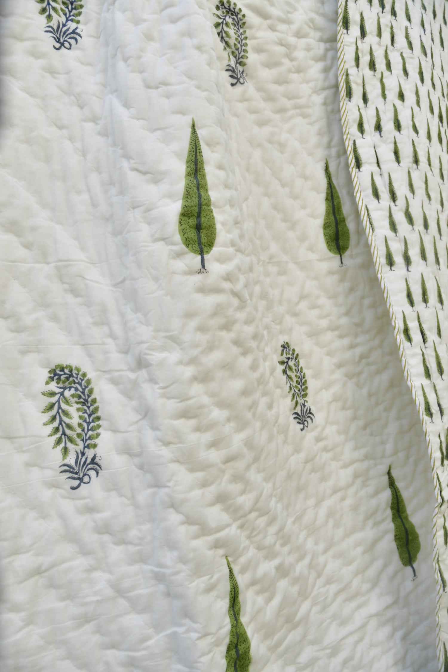 Green Cypress Quilt / Rajai : Handblocked