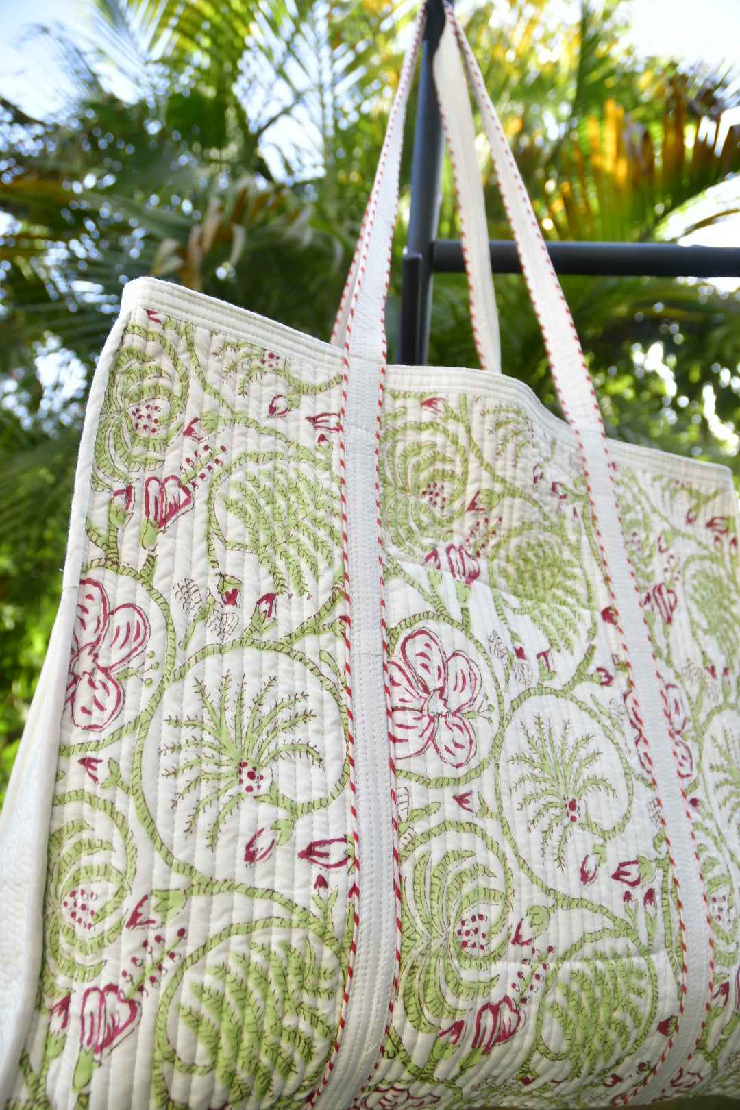 Red Hibiscus Tote bag