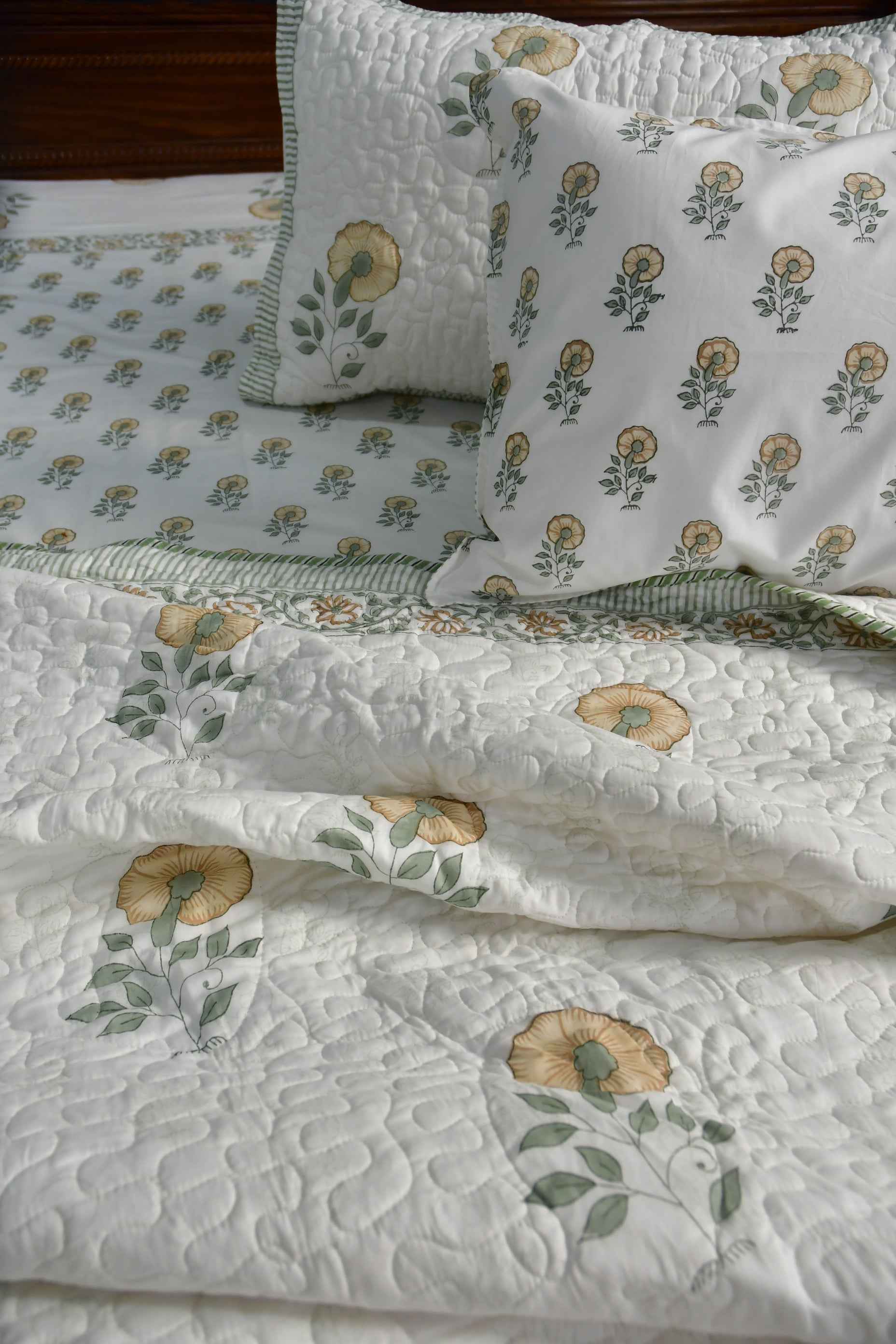 Flower of Hope Bedding set : Handblocked