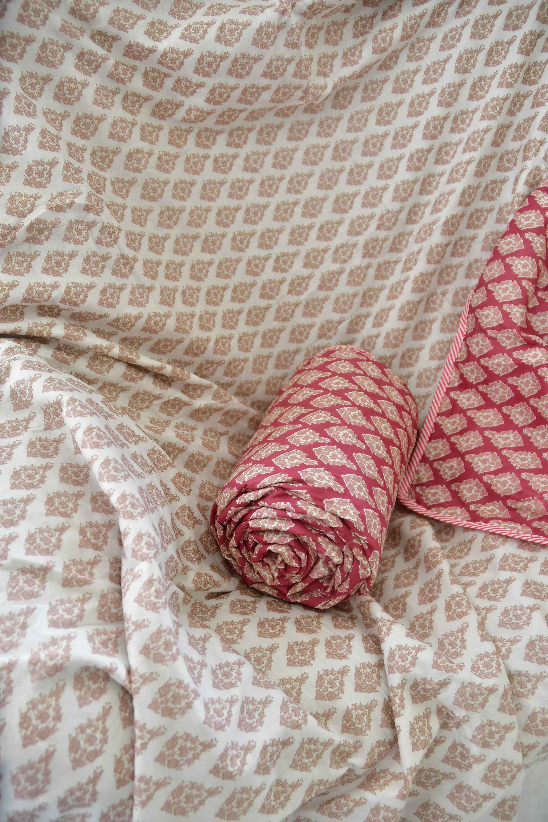 Elegant Ruby Pink Bagru Print Dohar | Handcrafted Comfort