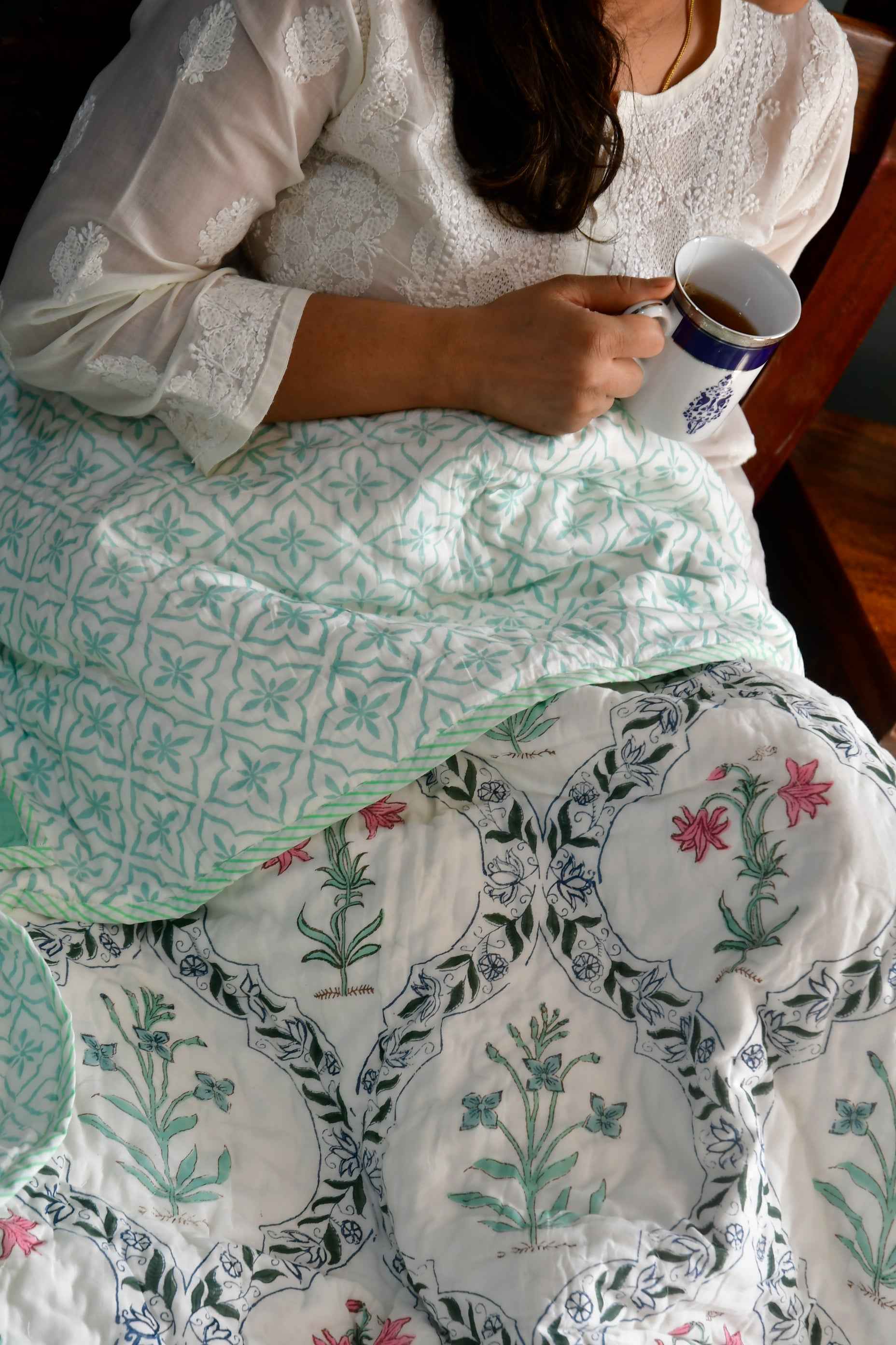 Sea Green Floral Jaal Quilt : Timeless Elegance