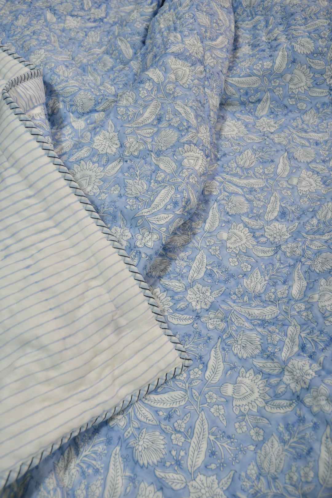 Blue & White Floral Jaipuri Quilt | Handblock Cotton Quilt for Luxurious Comfort