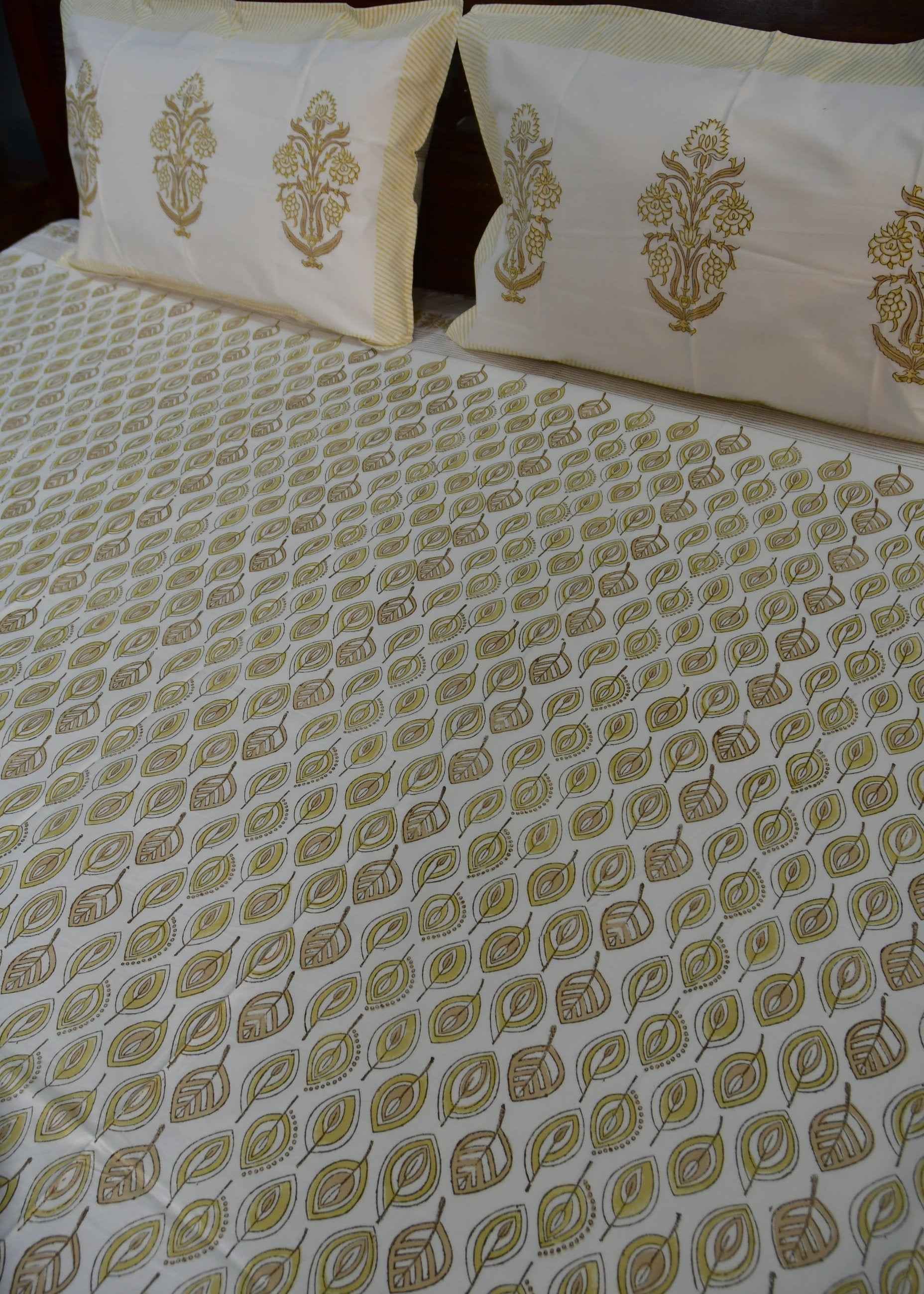 Yellow Leaf Bedsheet : Sunny Autumn Escape