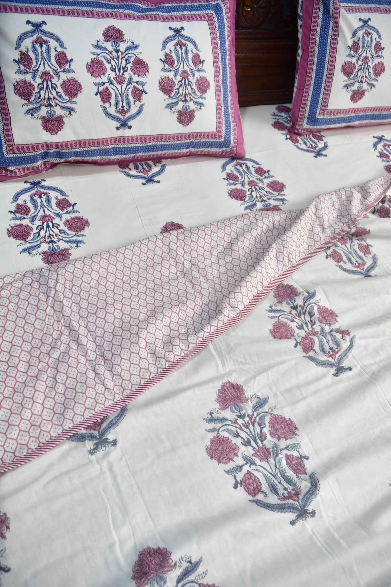 Burnt Pink Buta Dohar Cotton Bedding Set