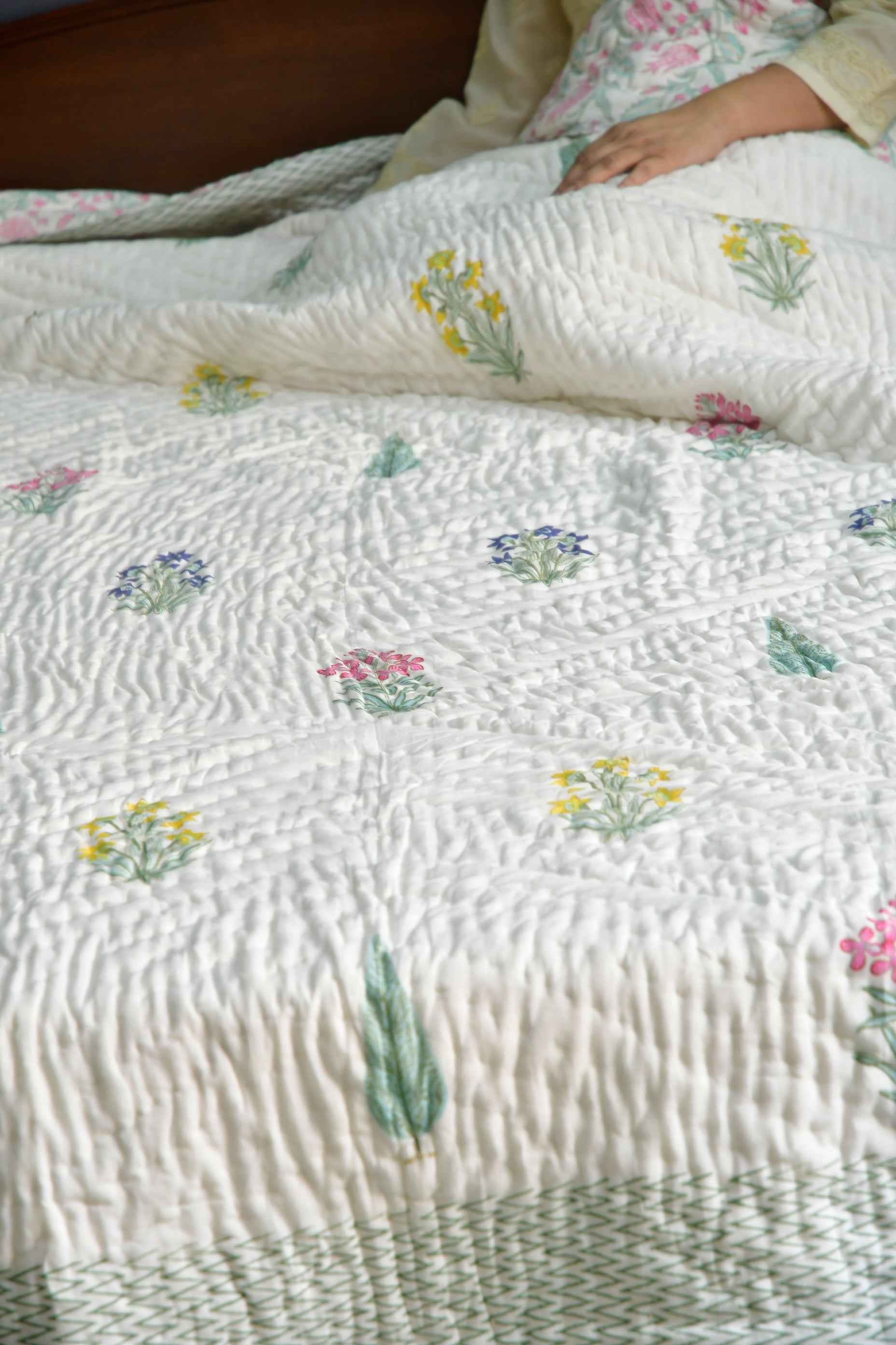Classic Paanch Buta Quilt / Rajai : Premium Comfort