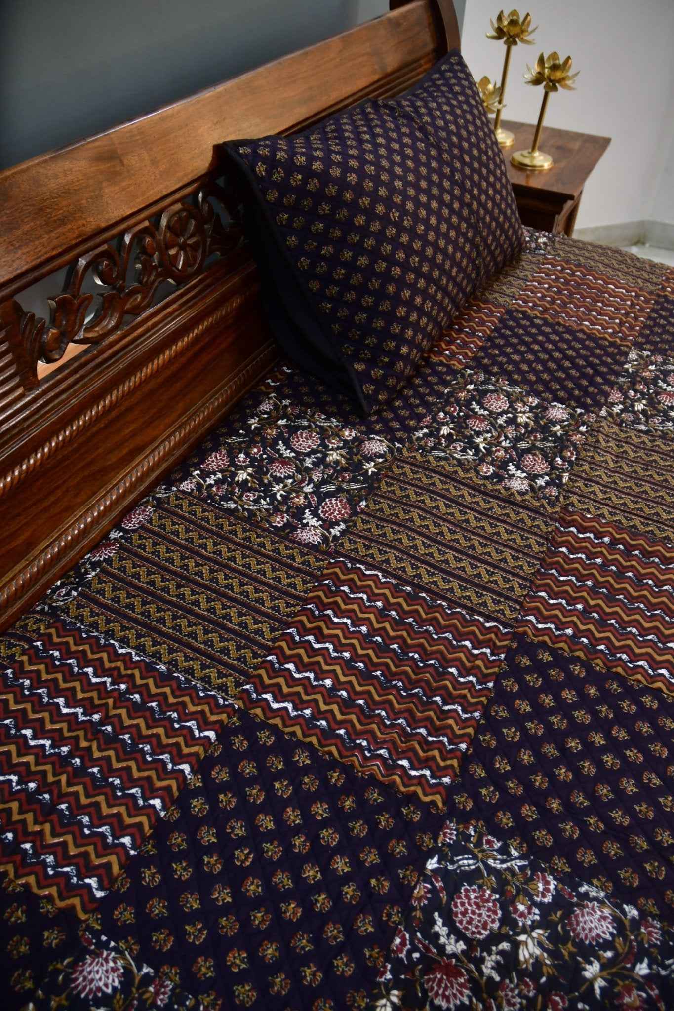 Black Dabu Print Quilted bedcover : Vibrant & Classy