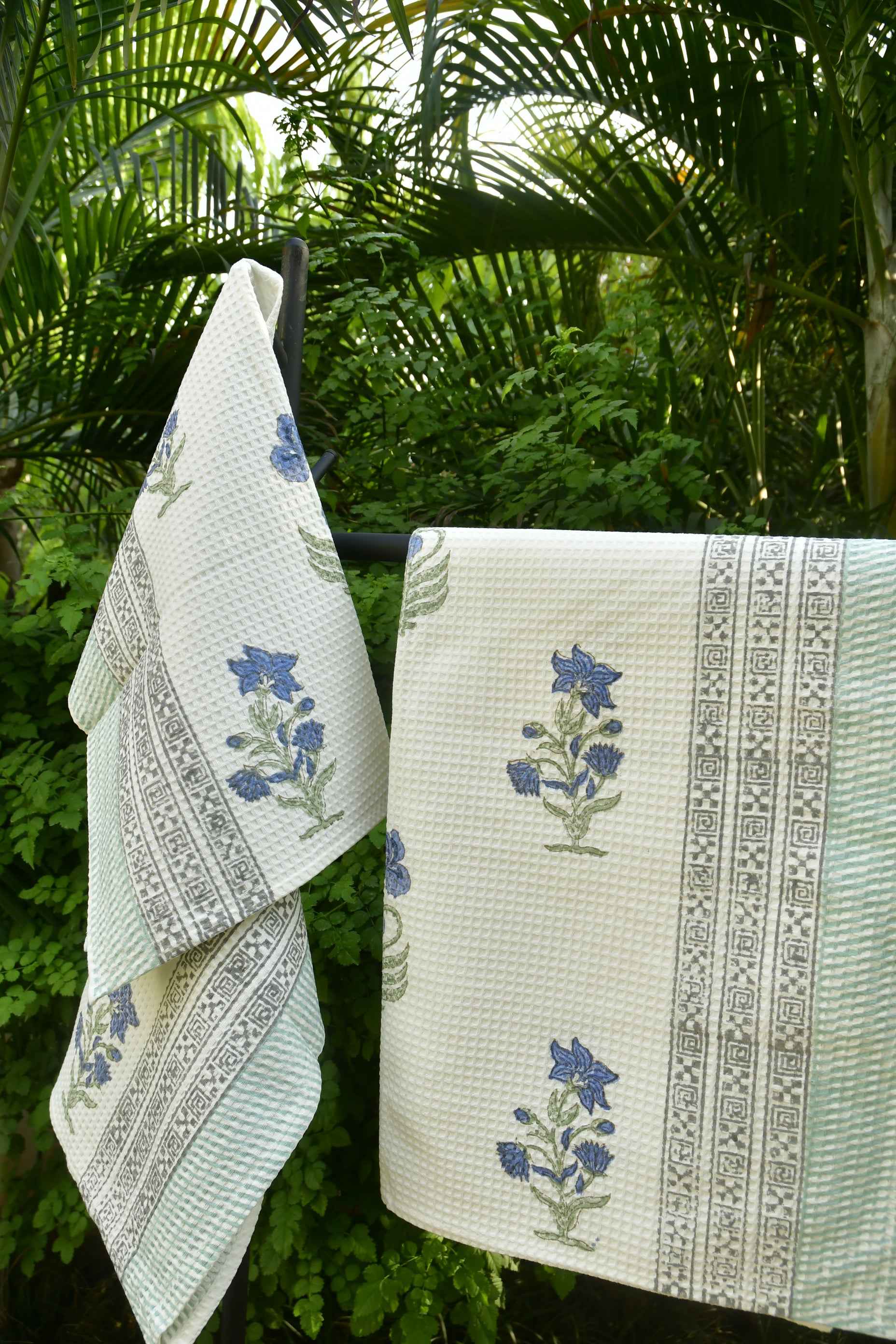 Blue Lily Bath & Hand Towel Set