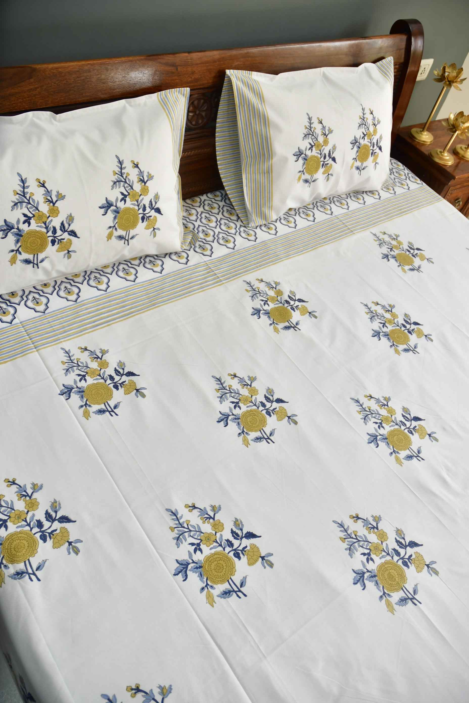 Royal Blue yellow Buta Bedsheet : Regal elegance