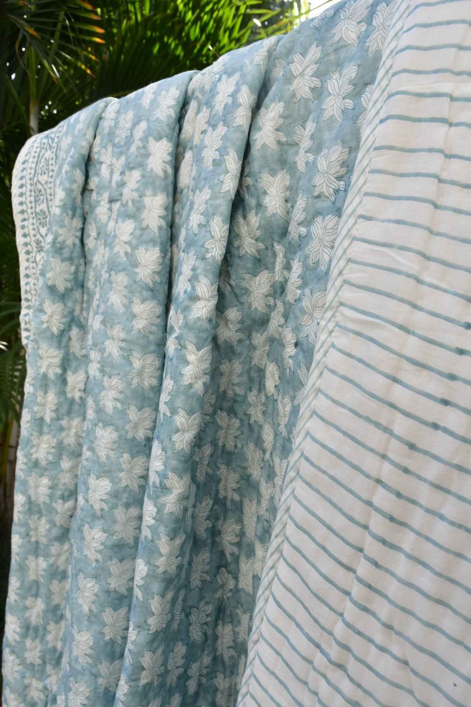 Blue Lotus Quilt : Premium Handblock Comfort
