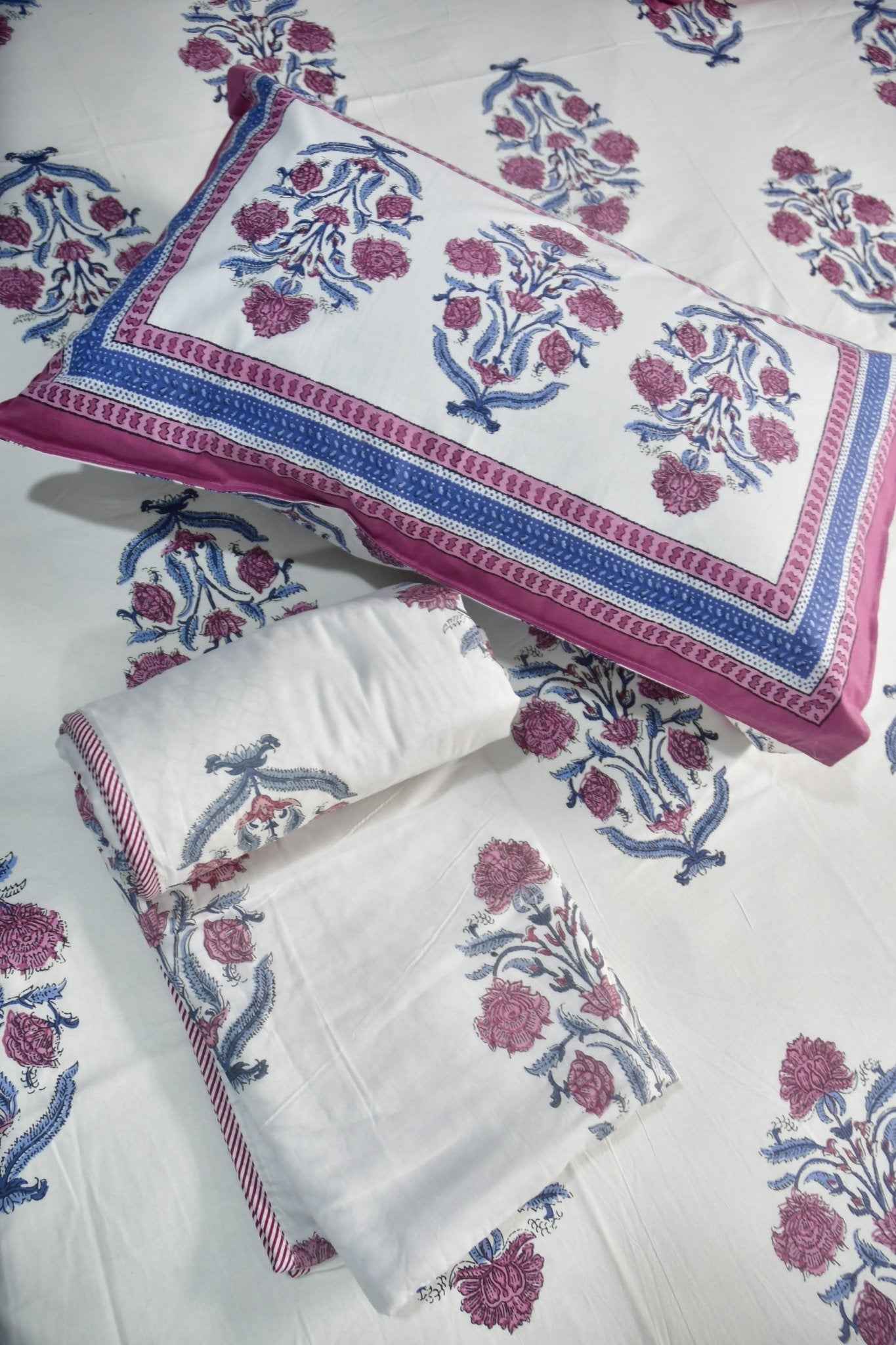 Burnt Pink Buta Dohar Cotton Bedding Set