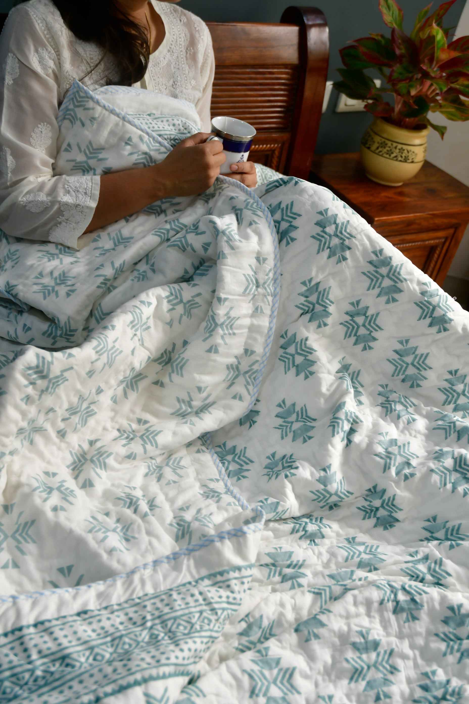 Sea Green Geometrical Quilt - Jaipuri Rajai premium quality