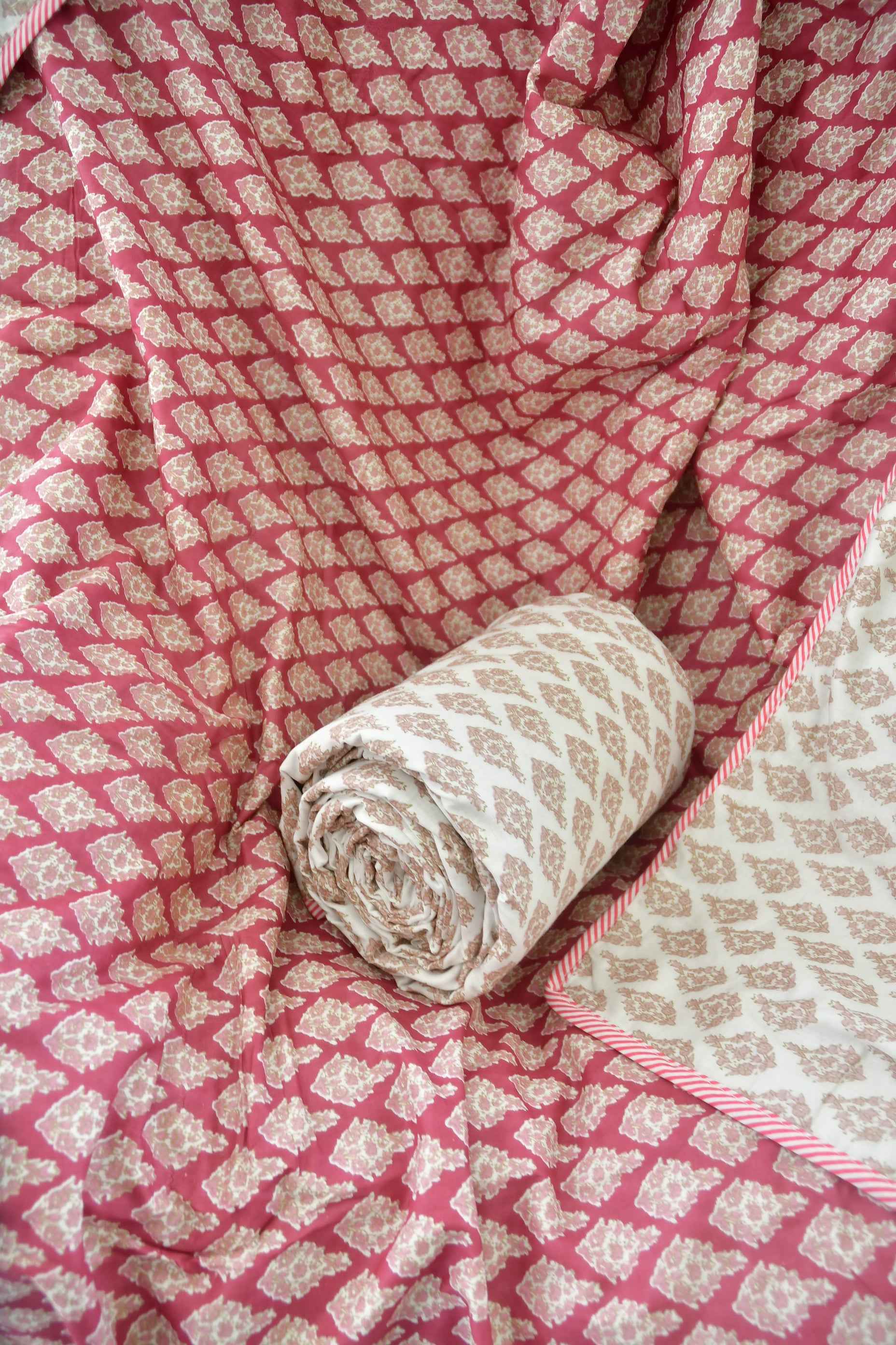 Elegant Ruby Pink Bagru Print Dohar | Handcrafted Comfort