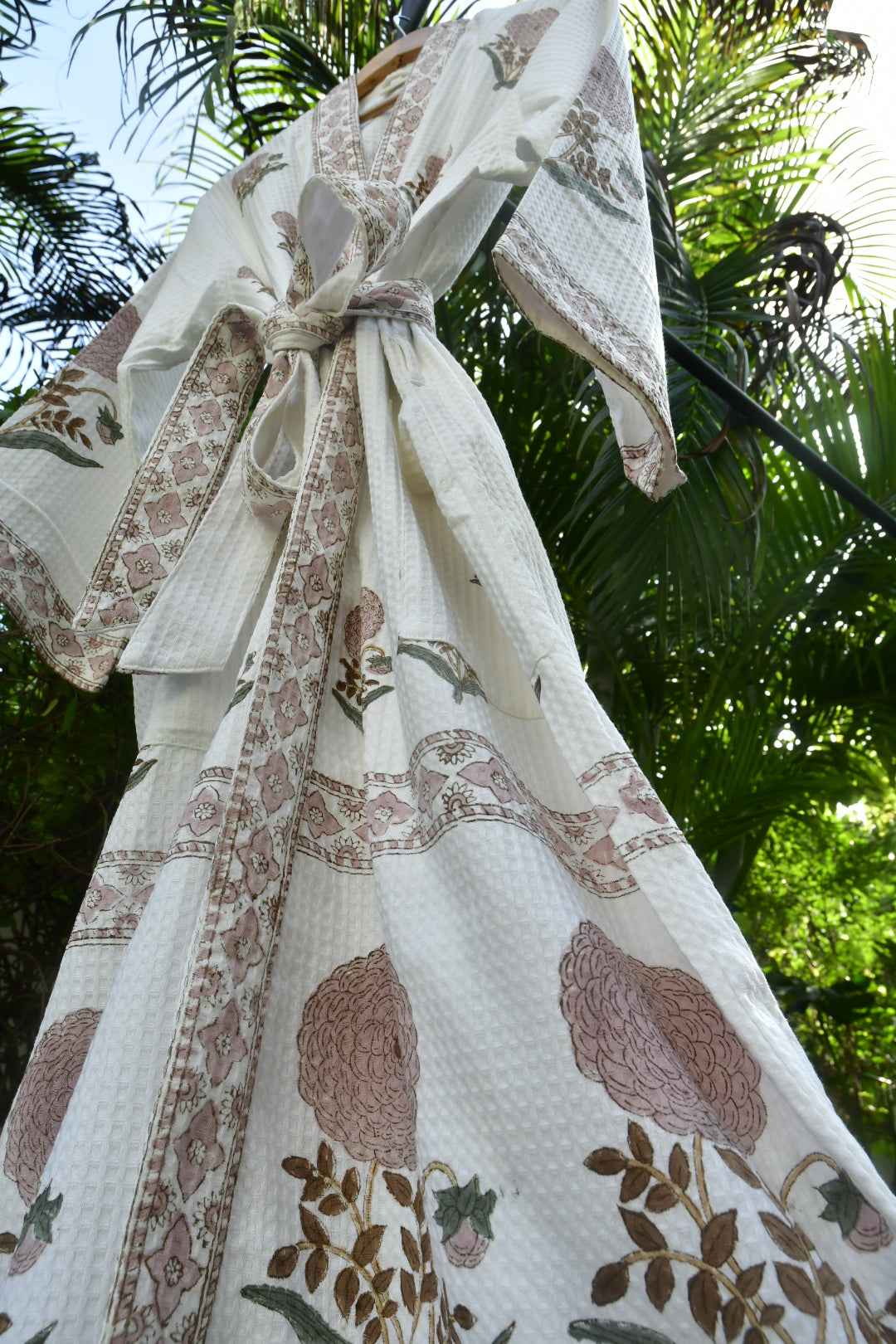 Gulabi Phool Waffle Cotton Bathrobe