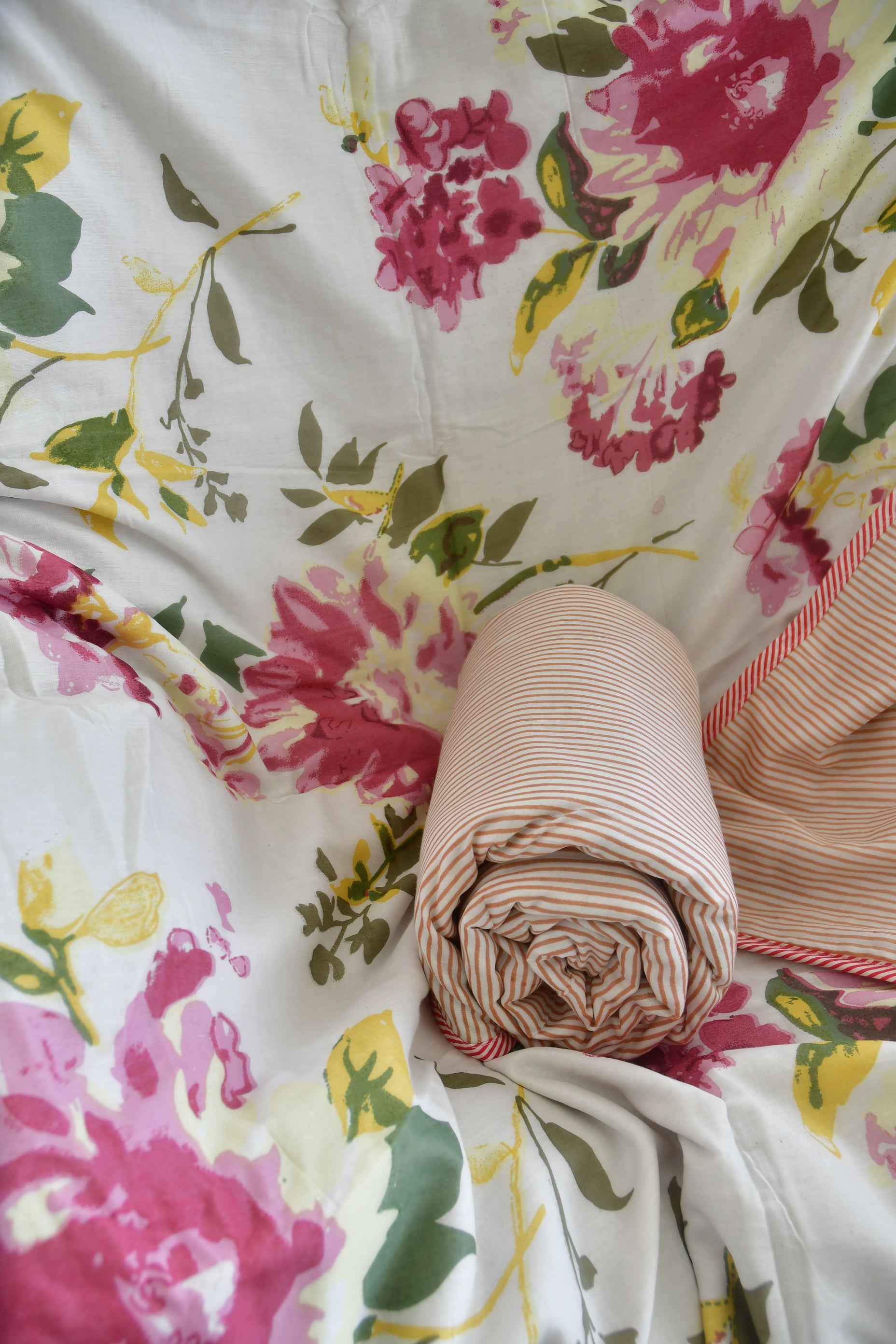 Pink Floral Reversible Dohar: Rajasthani Charm