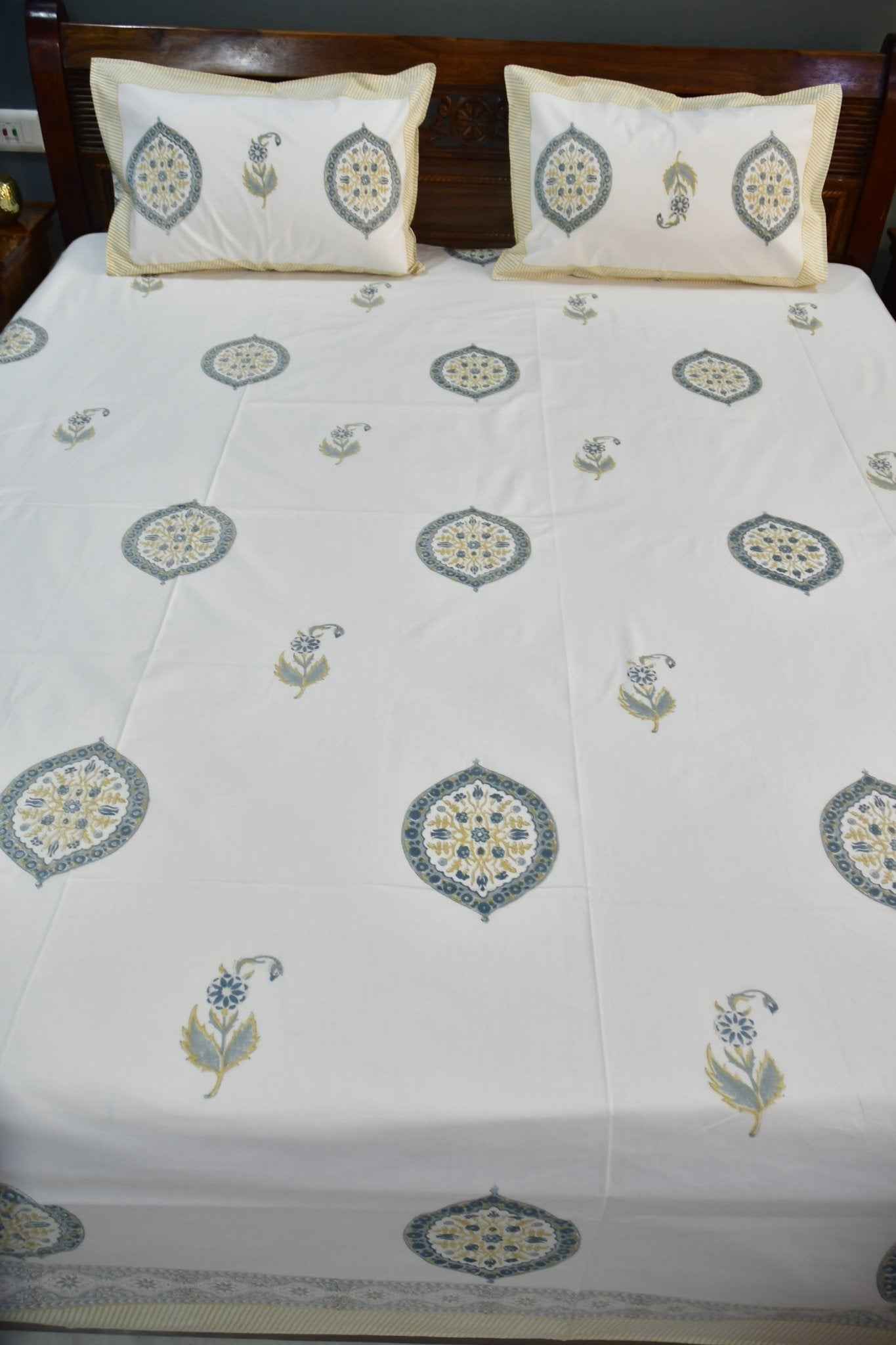 Classic Mughal Motif Cotton Handblock Bedsheet