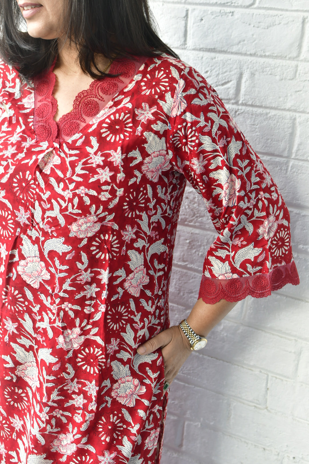 Ref and white bagiya set