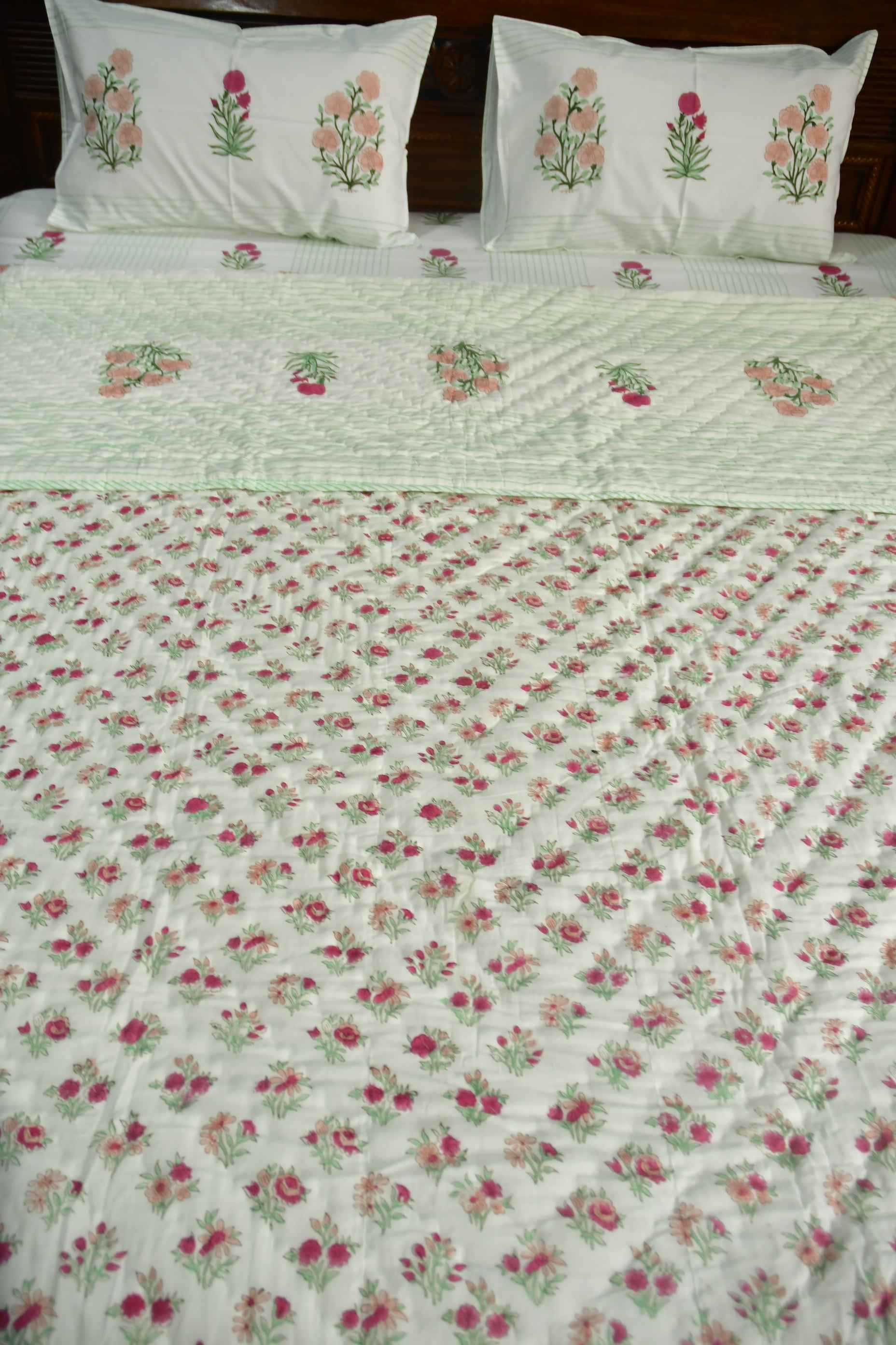 Peach and Pink Flower Quilt Bedding set