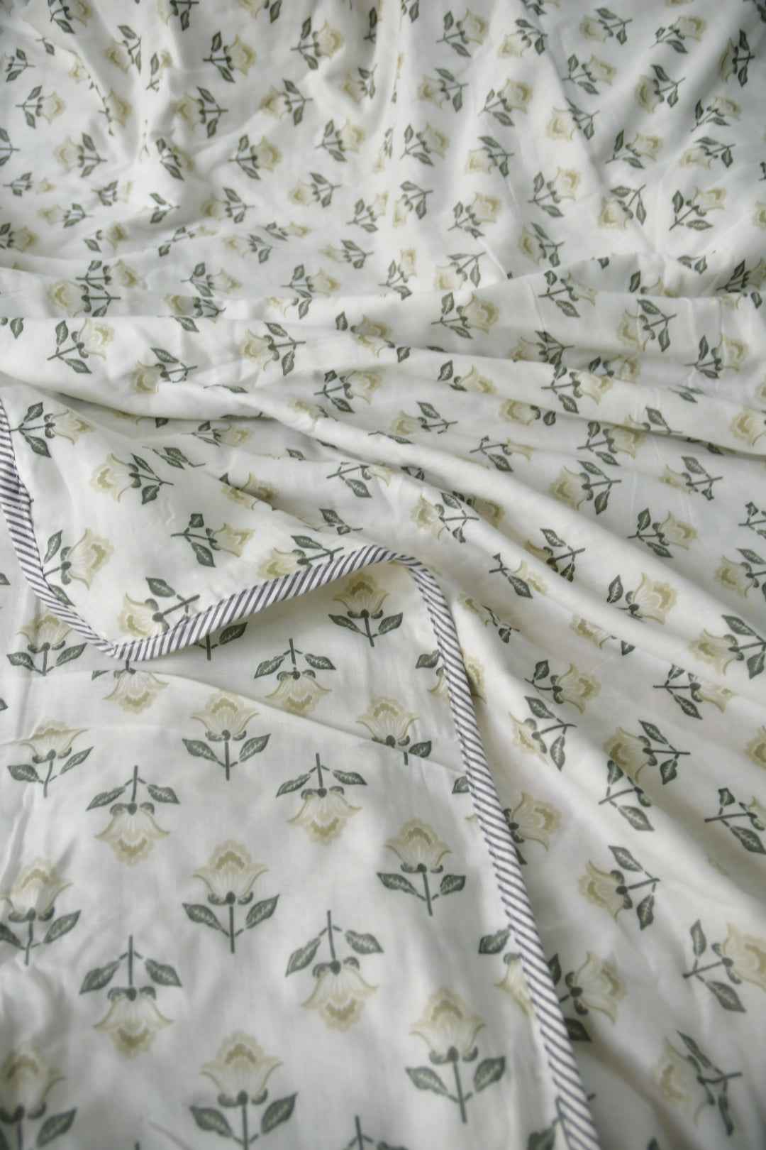 Pastel Yellow Buta on White Mul Mul Dohar