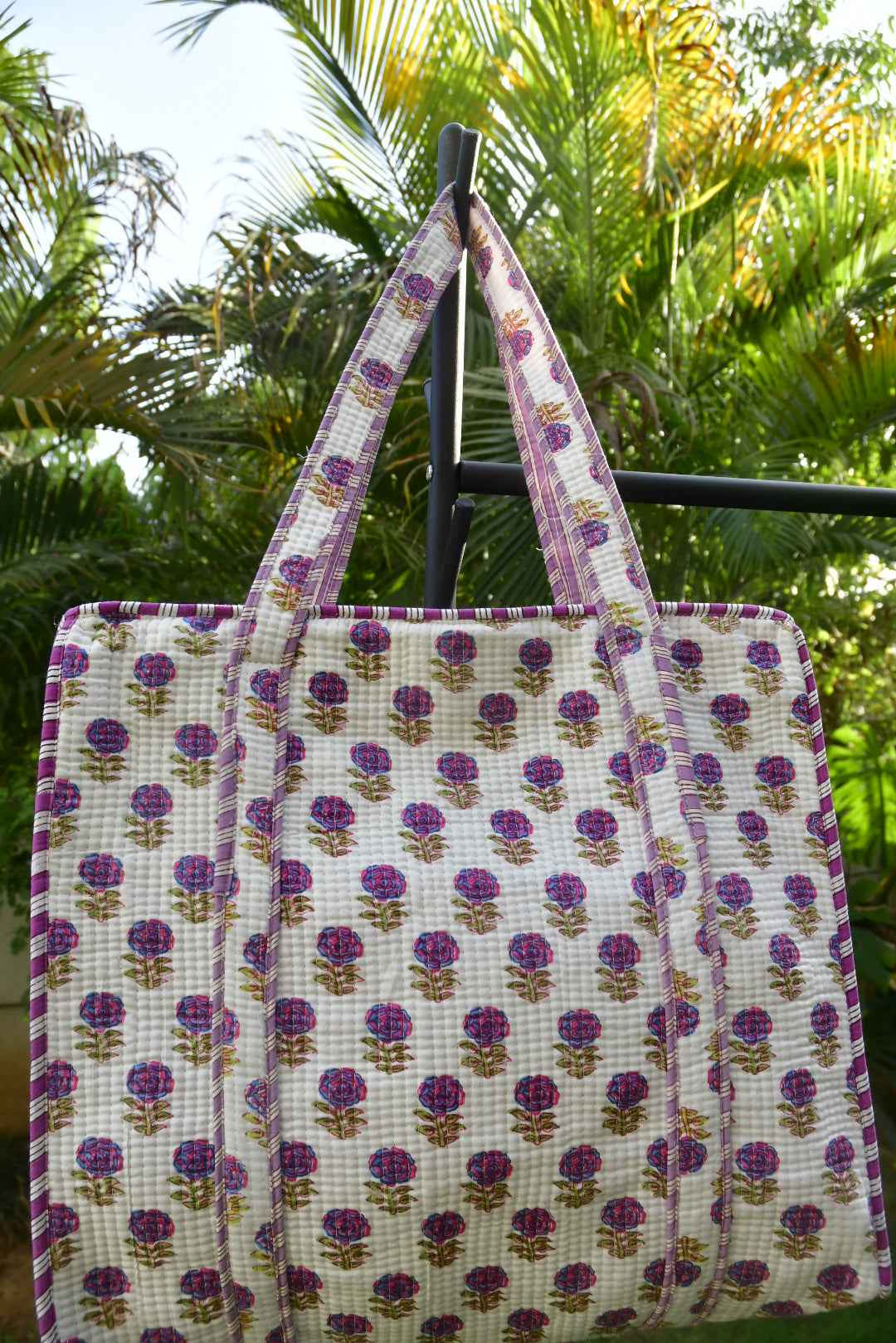 Lavender Buti Zipper Tote Bag: Hand-Blocked Beauty