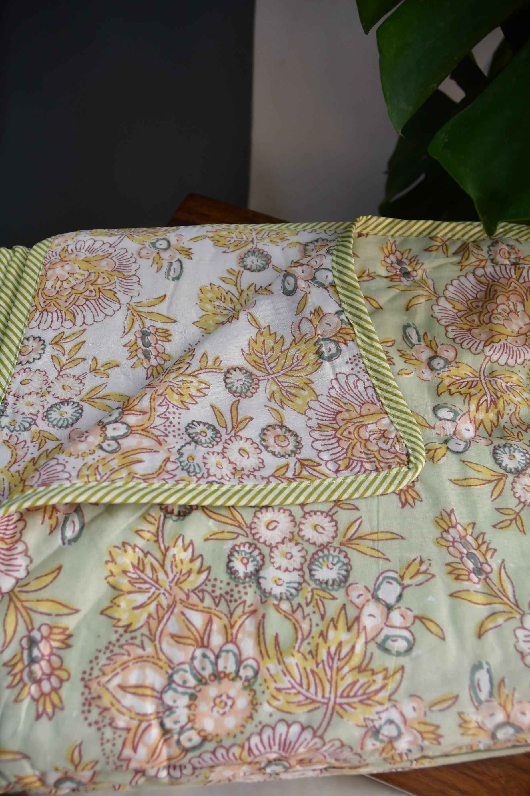 Pista Green Reversible : Double Style & Comfort