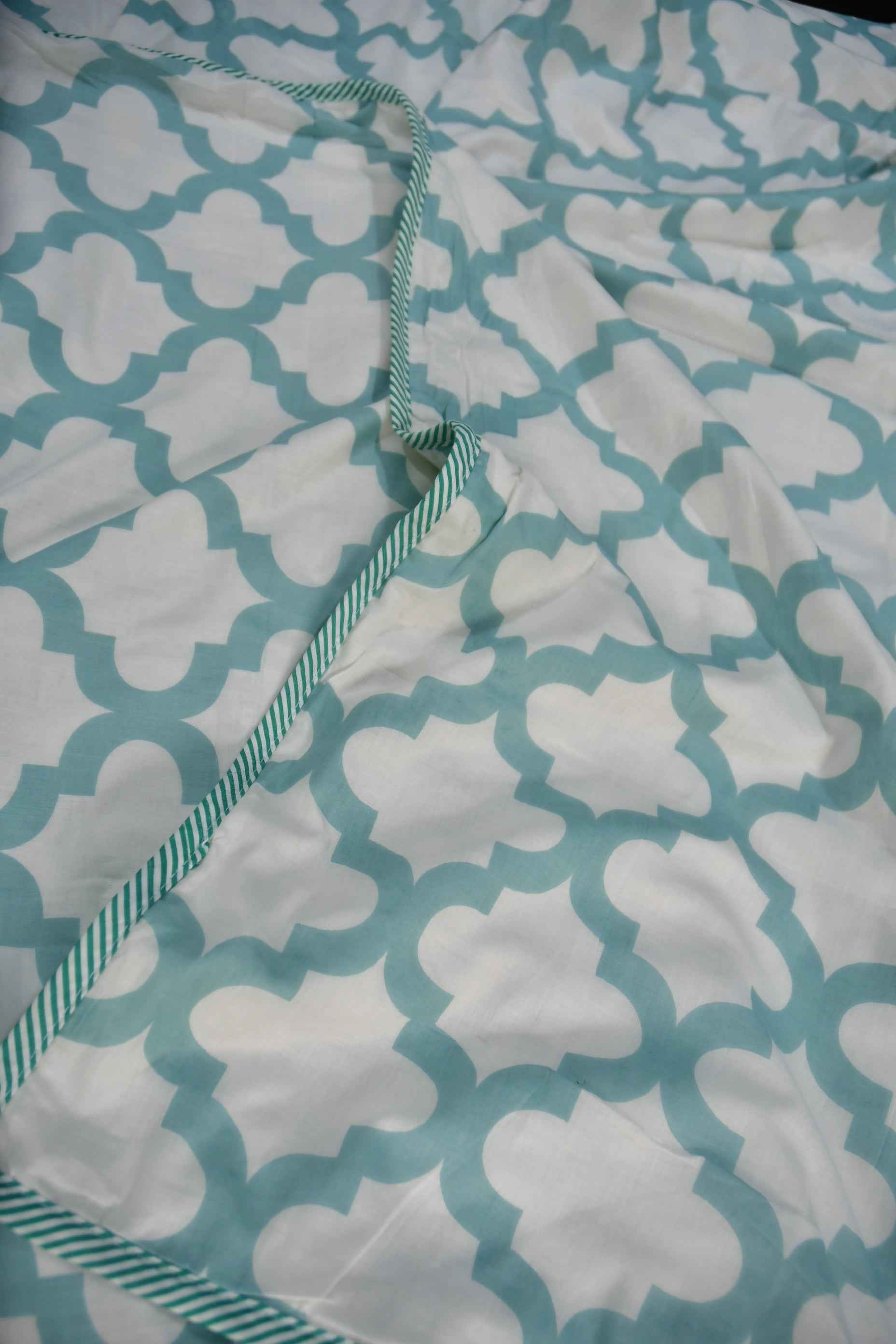 Sea Green and White Mul Mul Cotton Reversible Dohar