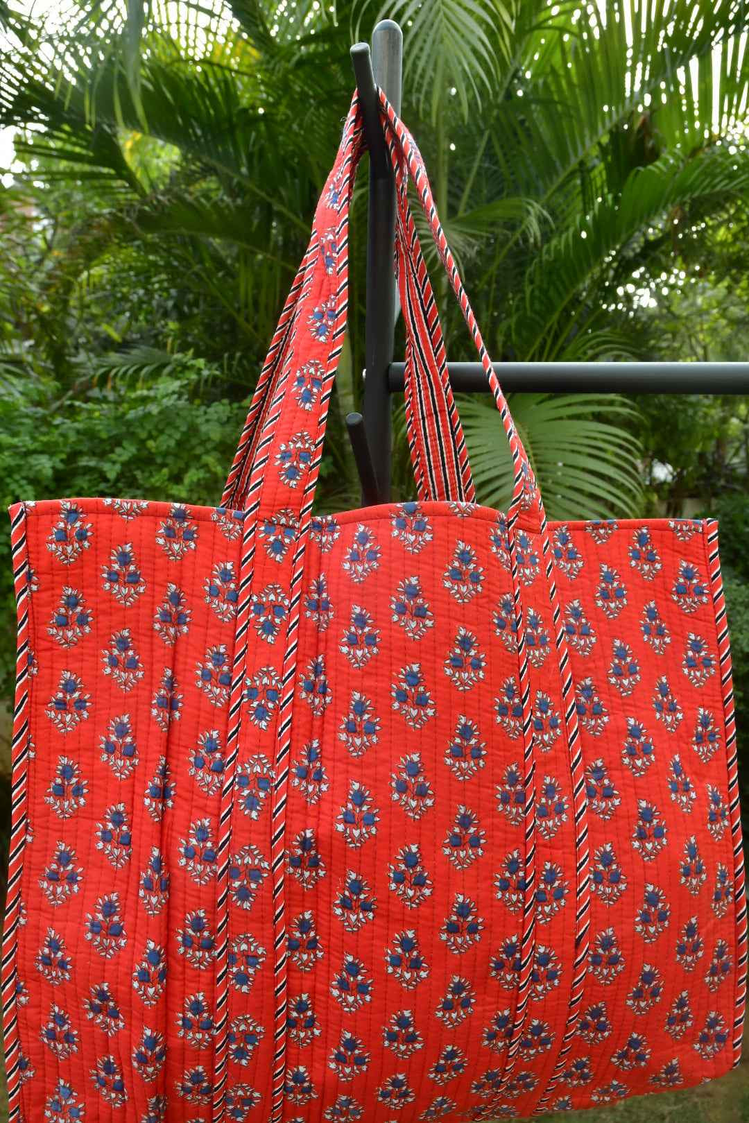 Red Floral Buti Tote Bag : Stylish & Spacious