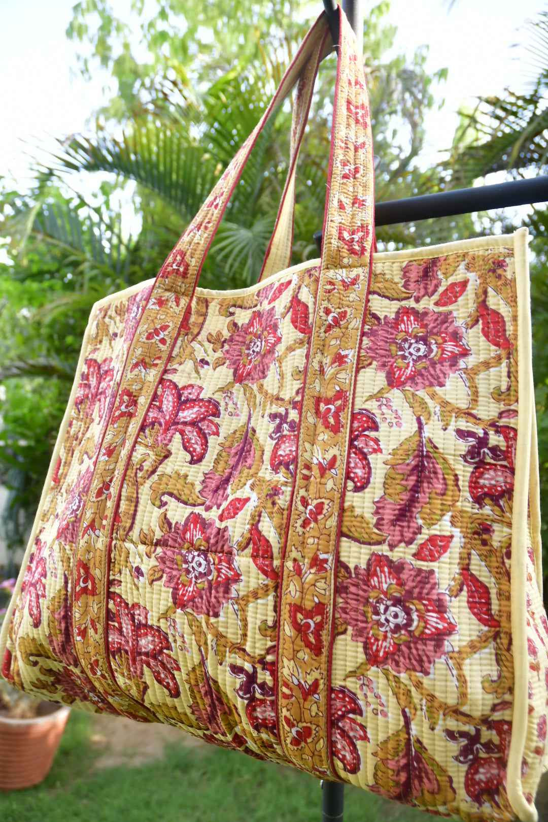 Premium Cream Floral Tote Bag: Hand-Blocked Beauty