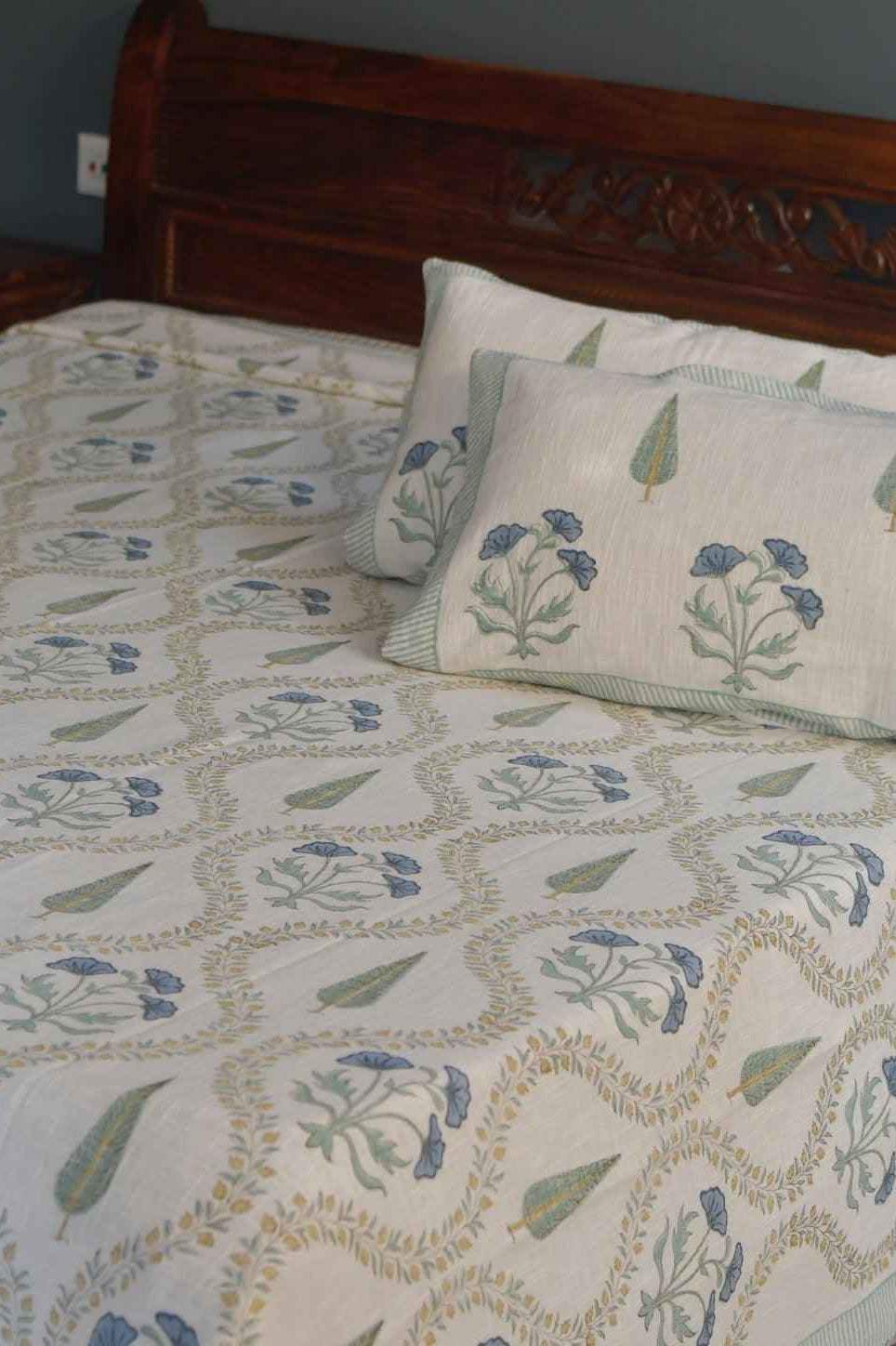 Cypress Mughal Jaal Handloom Bed Cover & Bedding Set