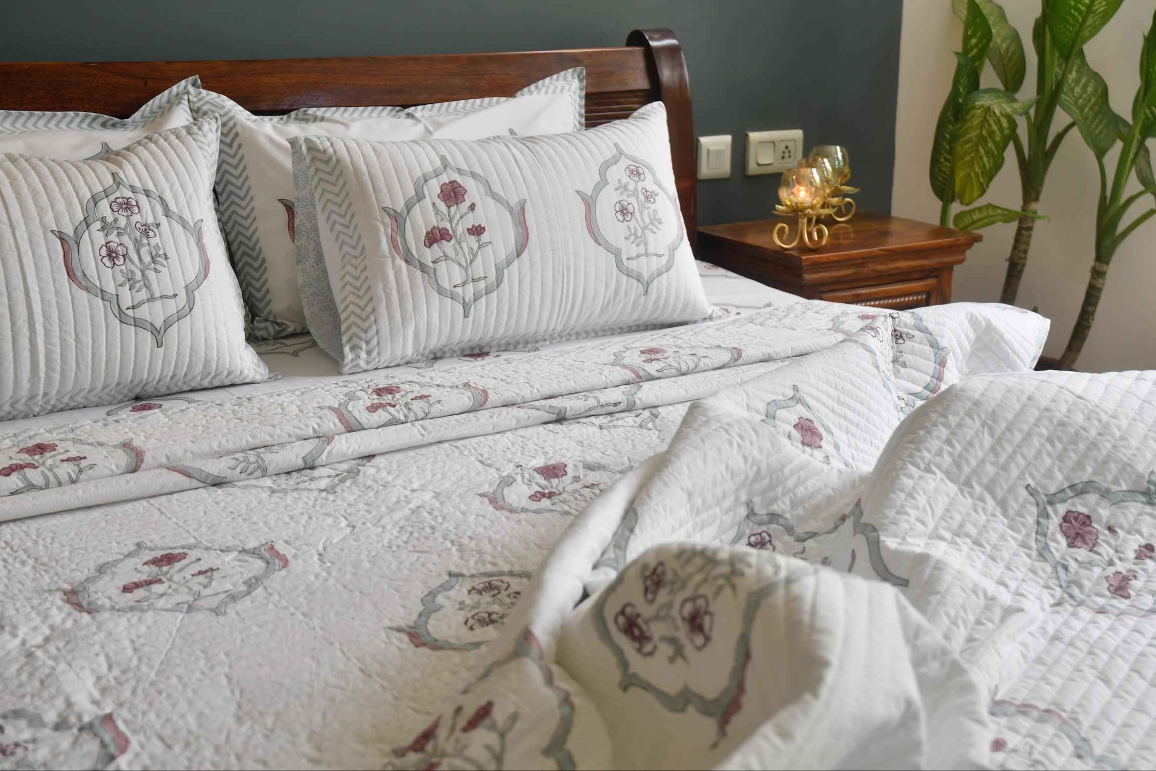 Moroccan Dreams: Cozy Quilted Bedcover