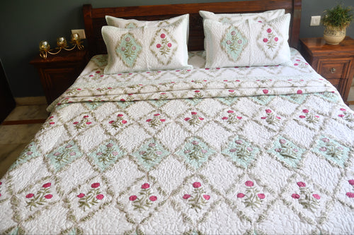 Sugandha Jaal Quilted bedcover Hand block