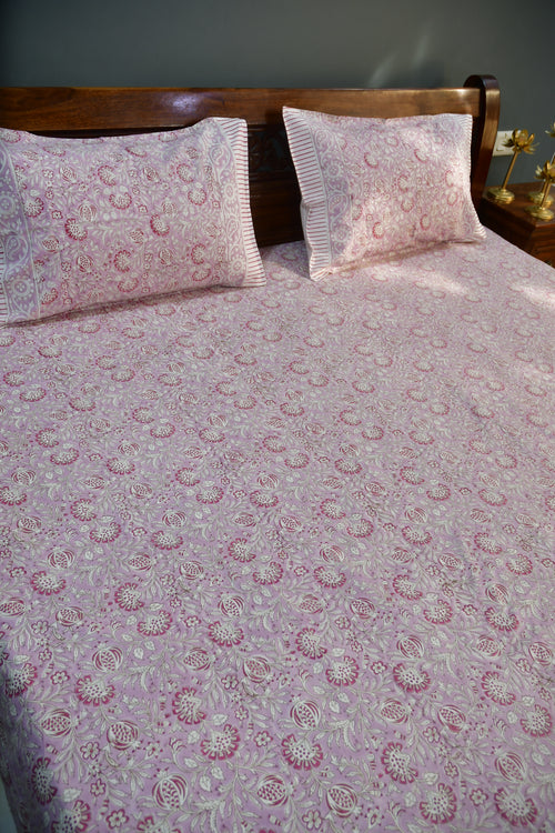 Gulaabi floral Bedsheet - Embrace the Beauty of Spring for Your Bedroom