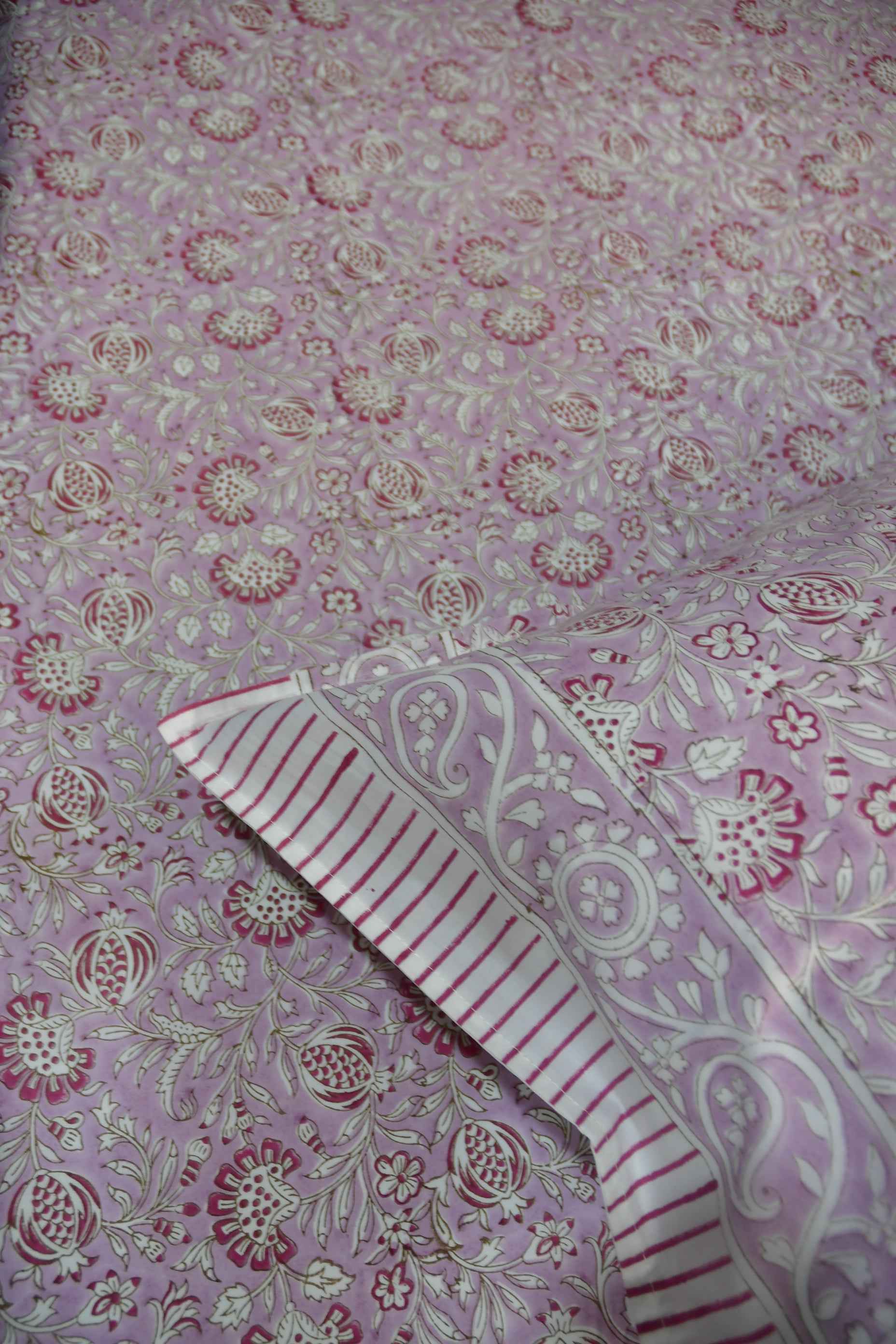 Gulaabi floral Bedsheet - Embrace the Beauty of Spring