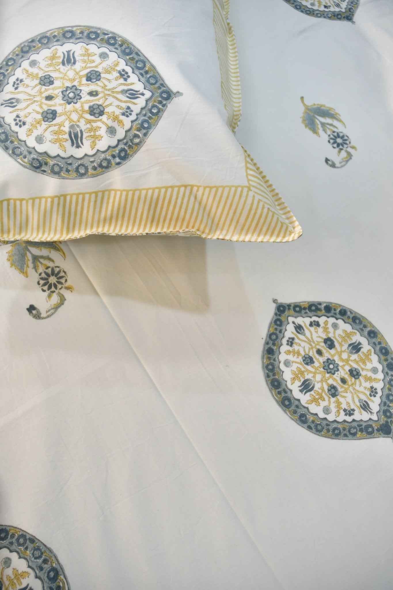 Classic Mughal Motif Cotton Handblock Bedsheet