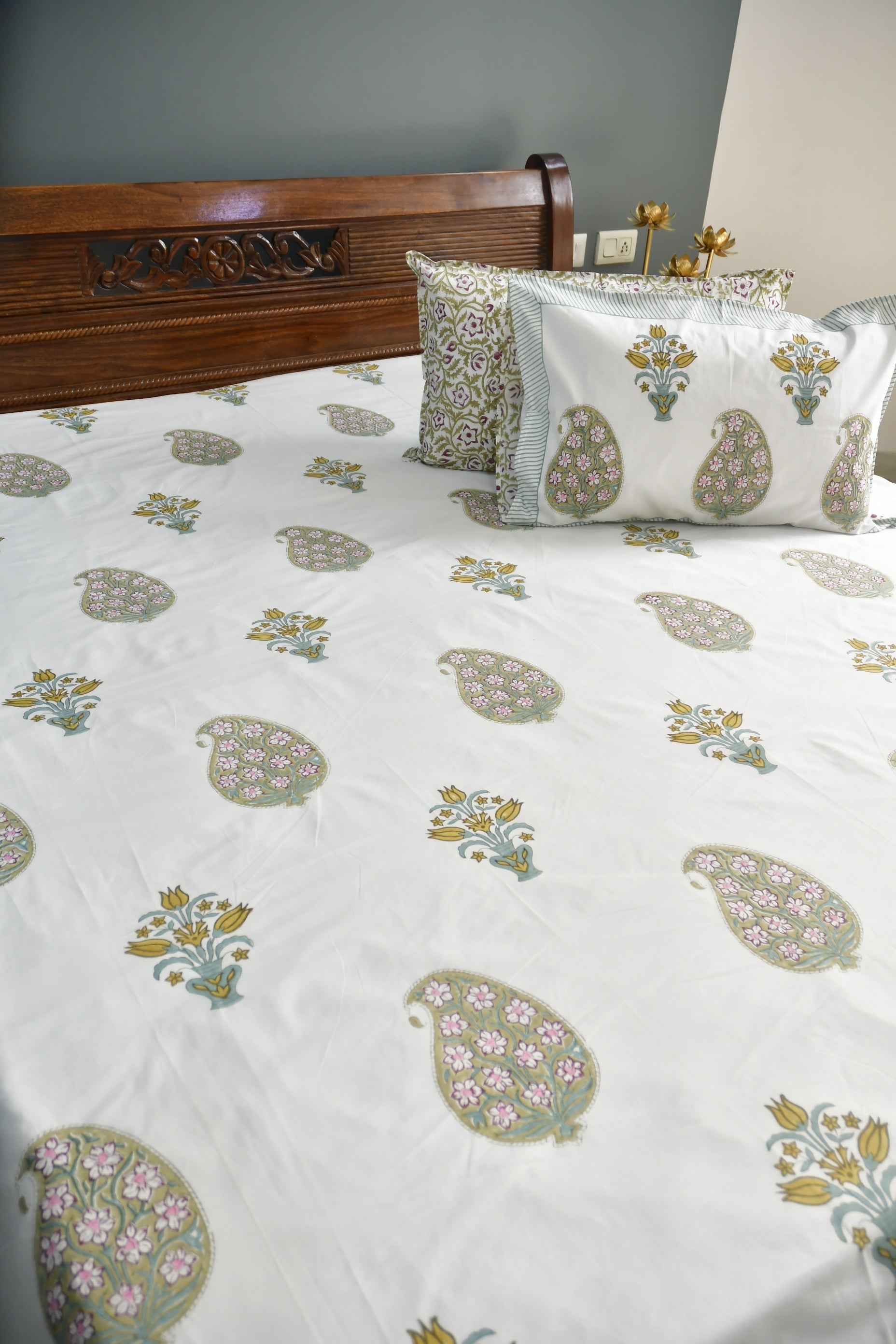 Royal Paisley Bedsheet | Hand-Blocked Design