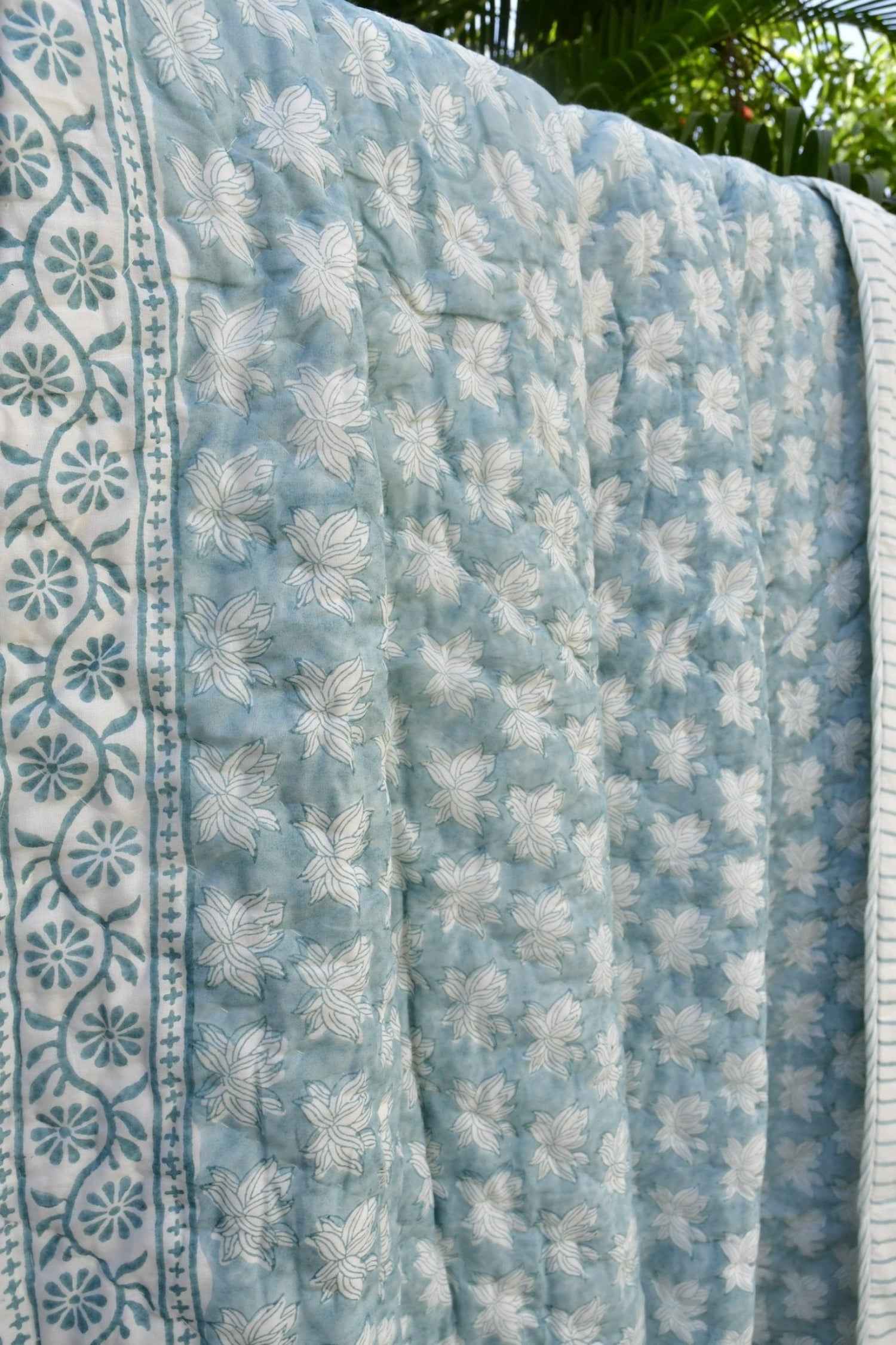 Blue Lotus Quilt : Premium Handblock Comfort