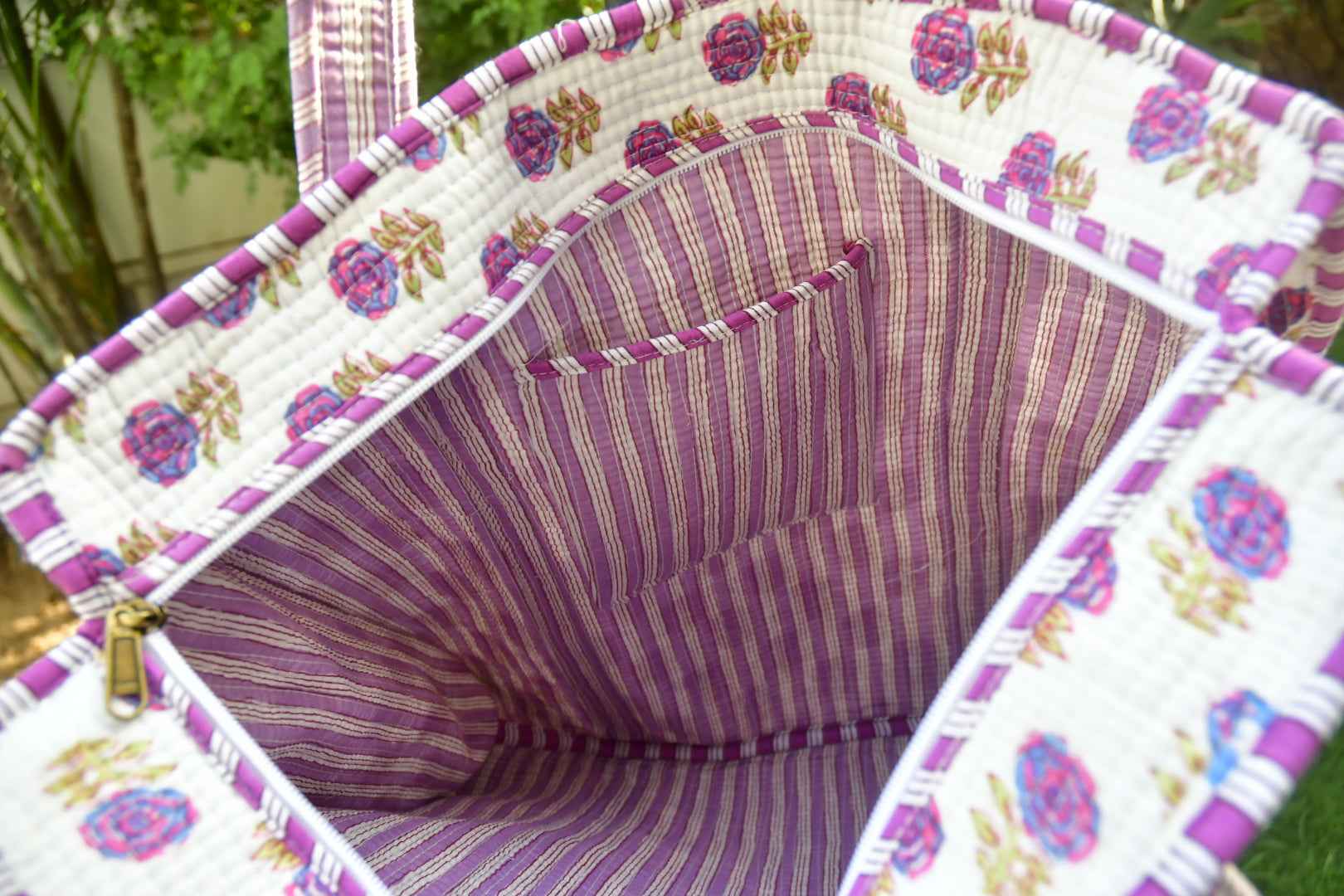 Lavender Buti Zipper Tote Bag: Hand-Blocked Beauty
