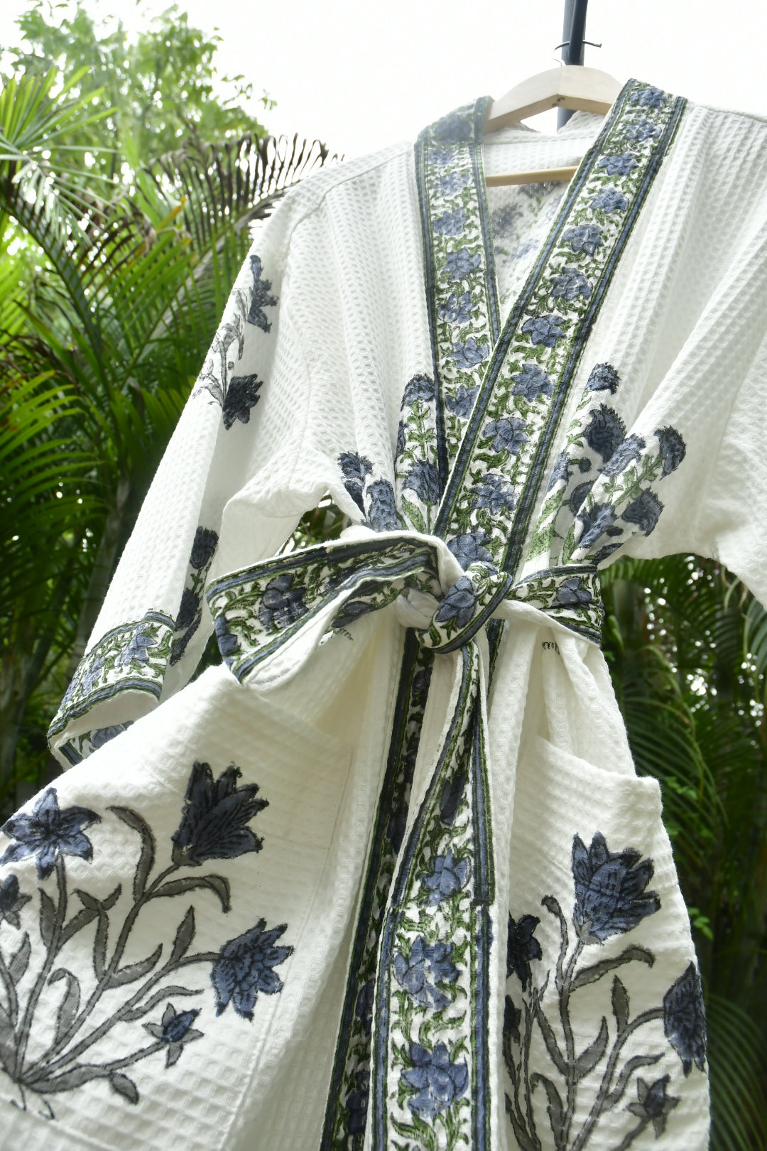 Deep blue premium bathrobe 