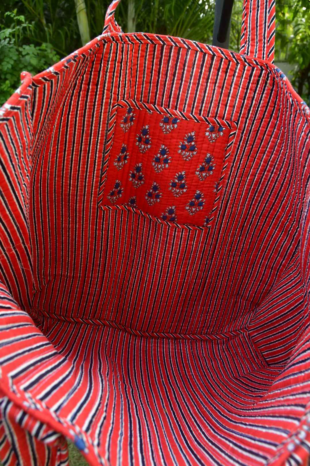 Red Floral Buti Tote Bag : Stylish & Spacious