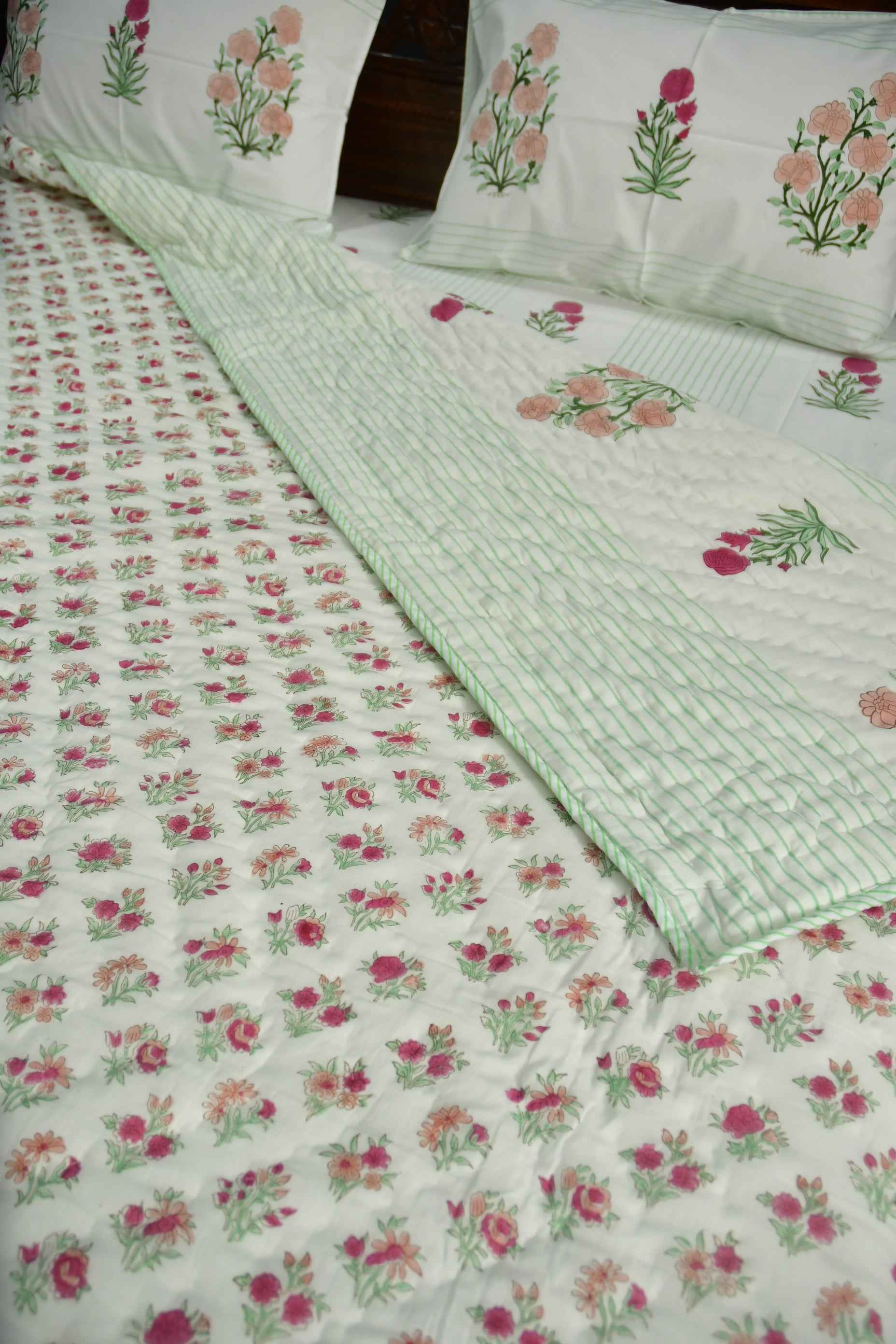 Peach and Pink Flower Quilt Bedding set