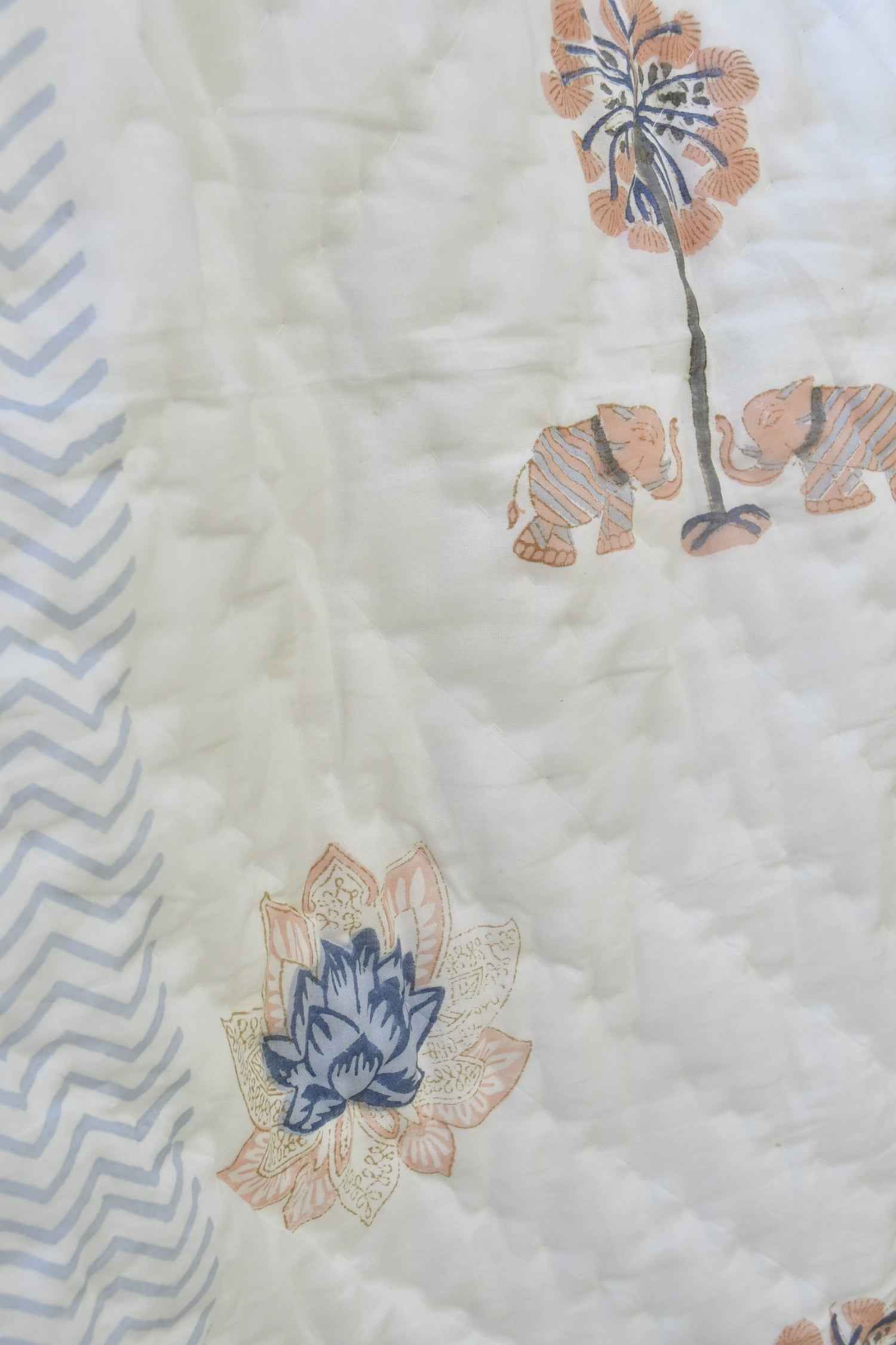 Blue Lotus Handblock Jaipuri Quilt : Luxurious comfort