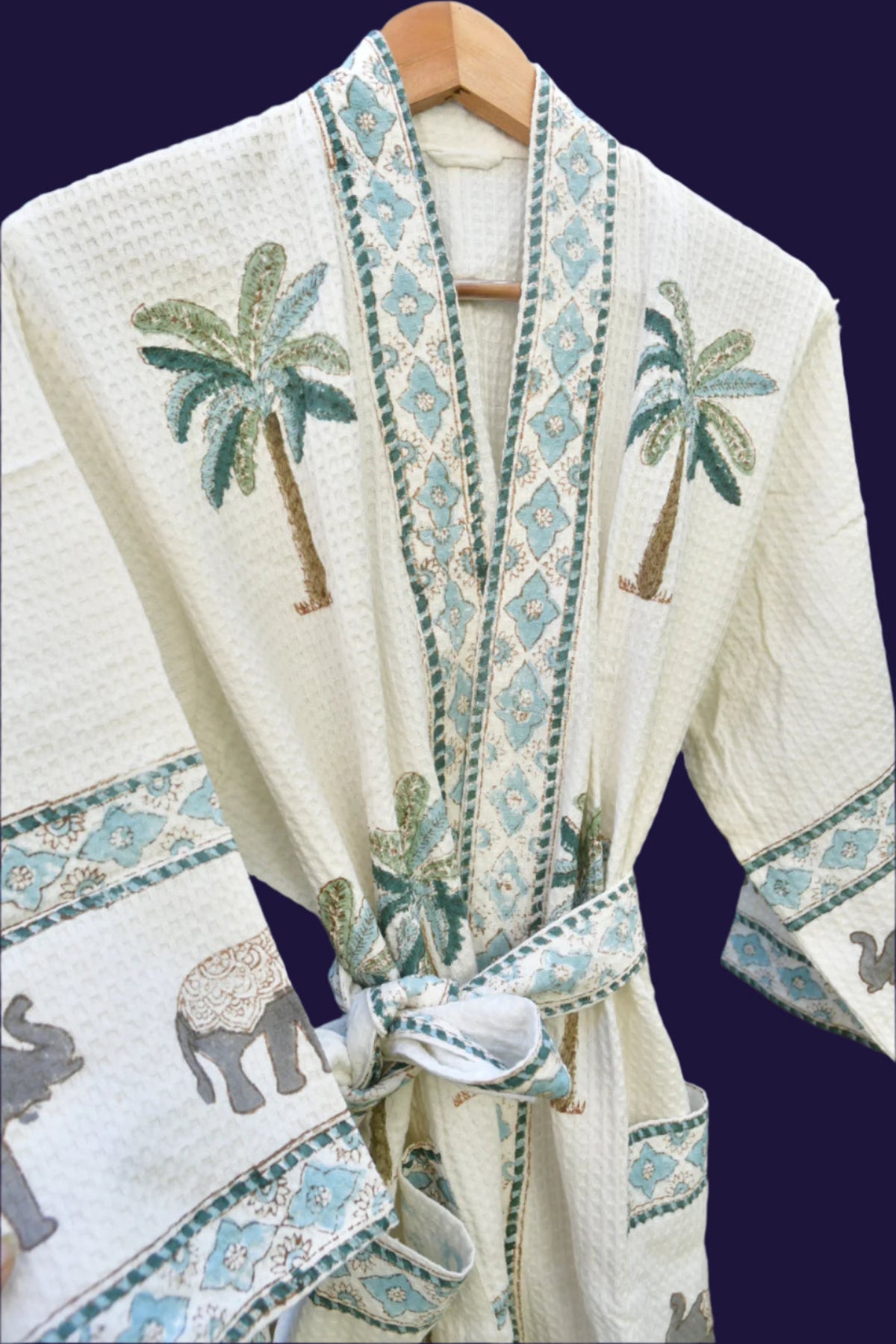 Green palm cotton bathrobe