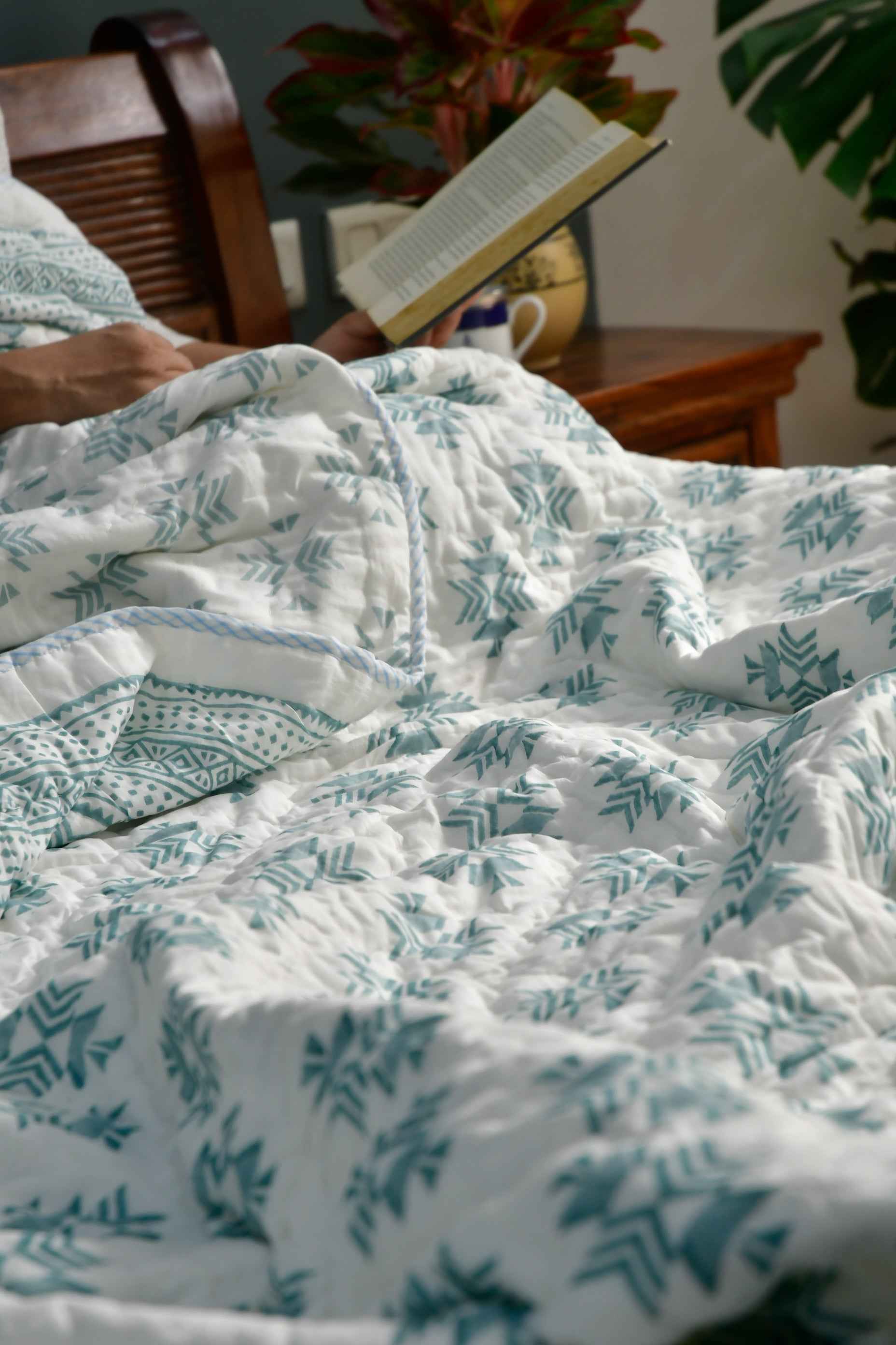 Sea Green Geometrical Quilt - Jaipuri Rajai premium quality