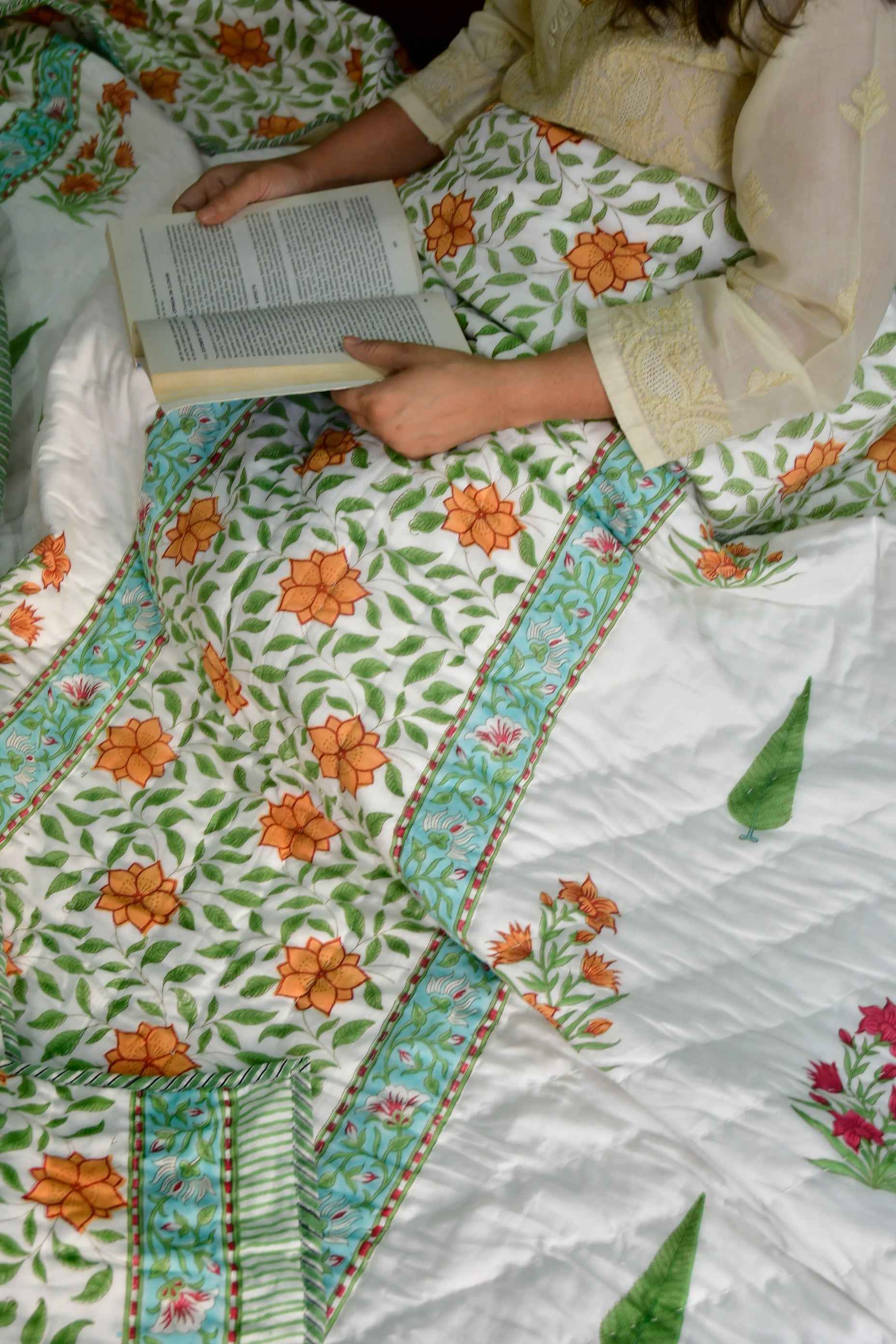 Kesari Baag Quilt, Jaipur Print, Handcrafted