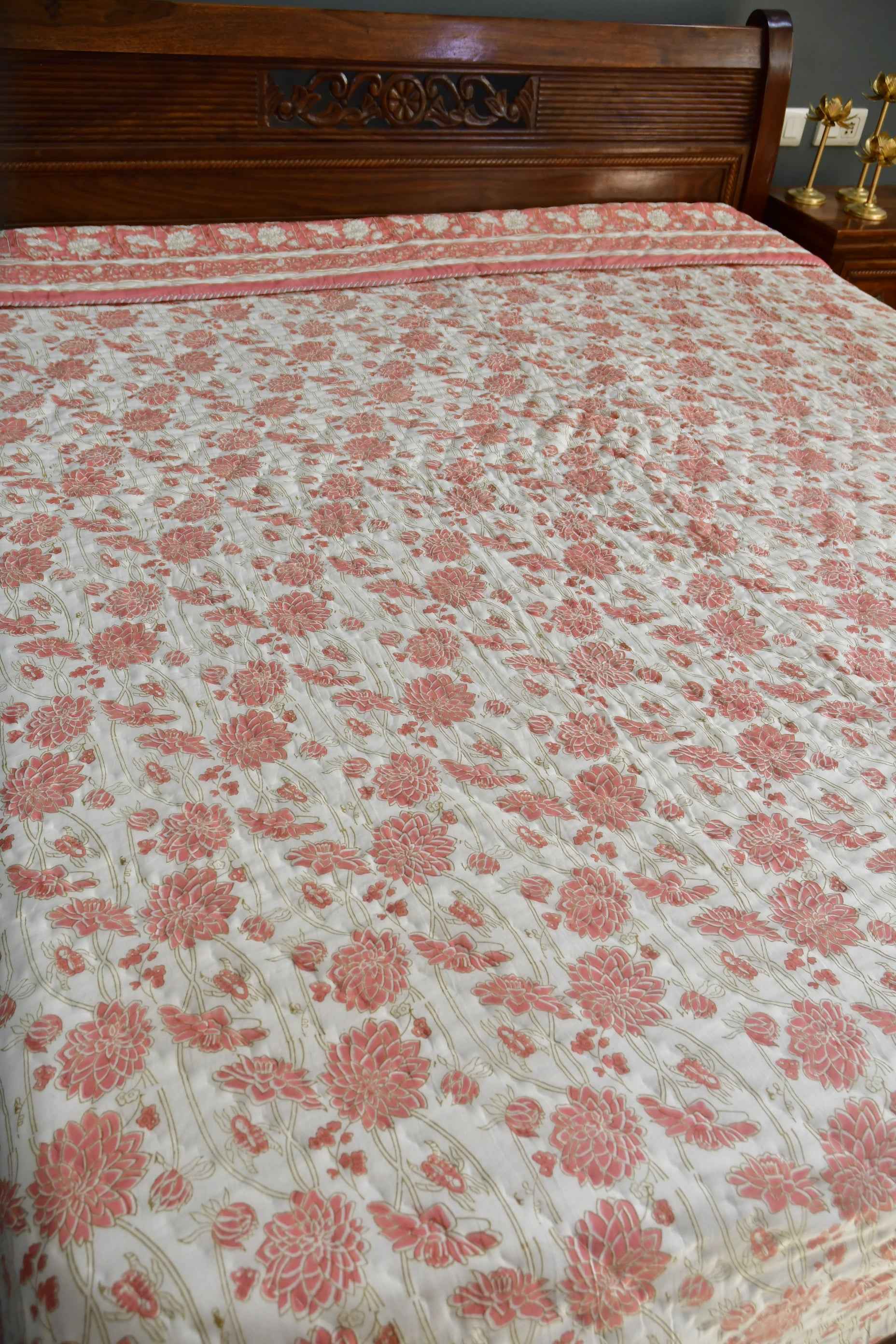 Pink Floral Quilt, Reversible Comfort : Jaipur Elegance